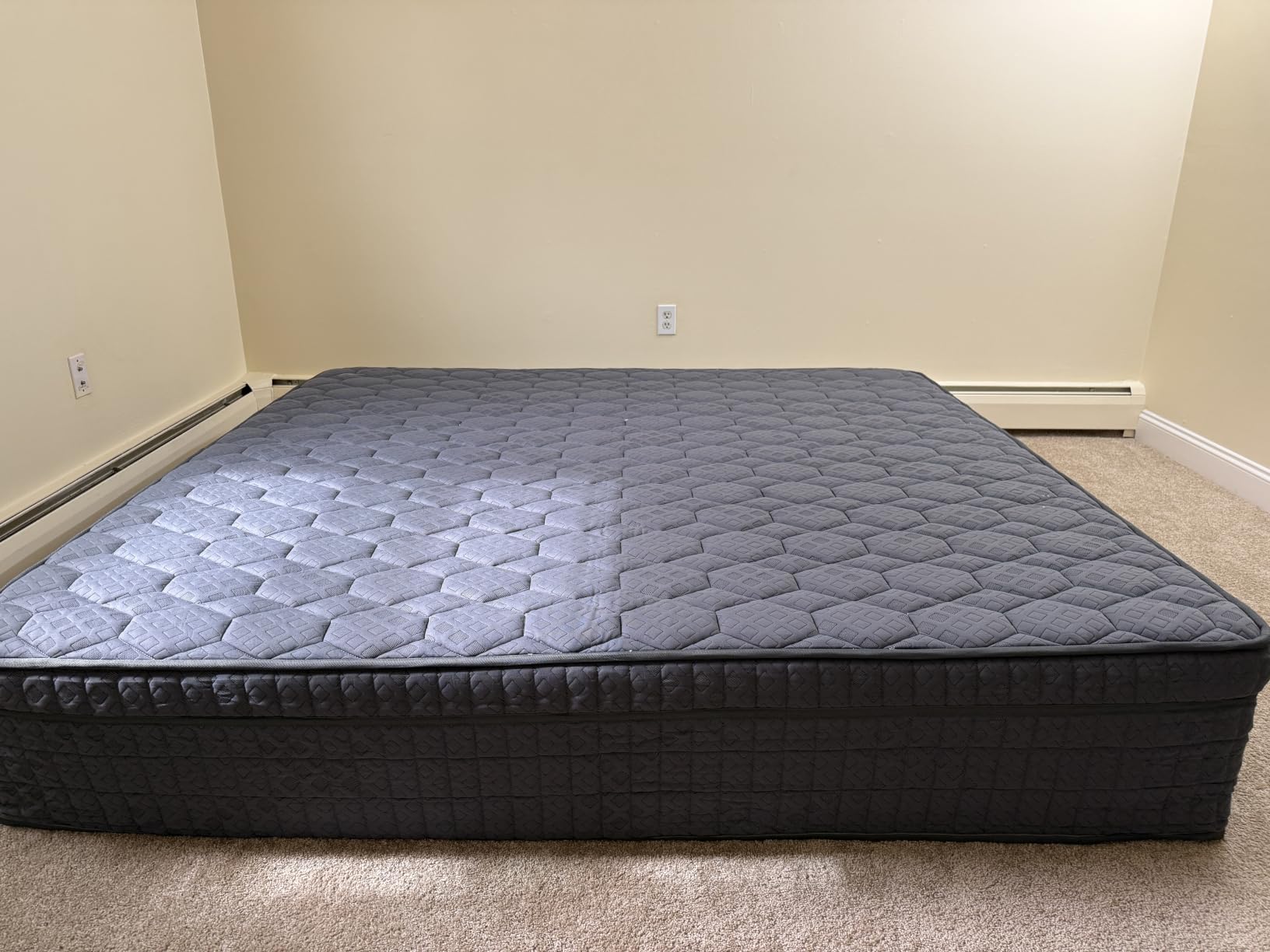 Firm Queen Mattress 12 inch for Pain and Pressure Relief, Cooling Hybrid Mattress with Extra Back and Lumbar Hip Support, Pressure and Back Pain Relief,365 Nights Trial customer photo 1