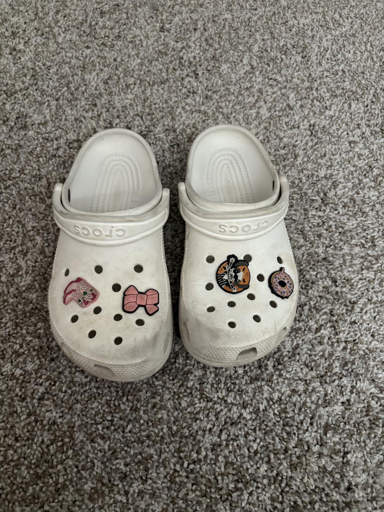 Crocs Unisex-Adult Classic Clog, Clogs for Women and Men customer photo 2