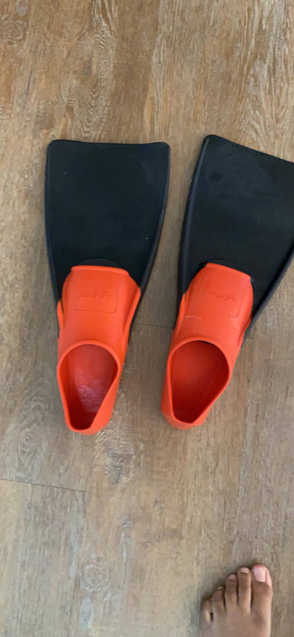 FINIS Long Floating Swim Fins - Adult Training Fins - Improves Kick Technique & Body Position customer photo 1