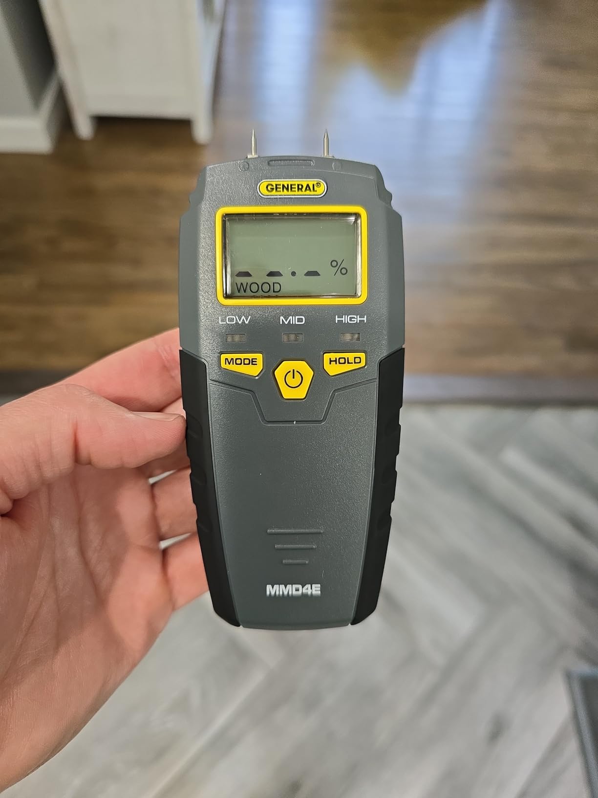 General Tools MMD4E Moisture Meter for Wood, Walls & Water Leak Detection customer photo 2