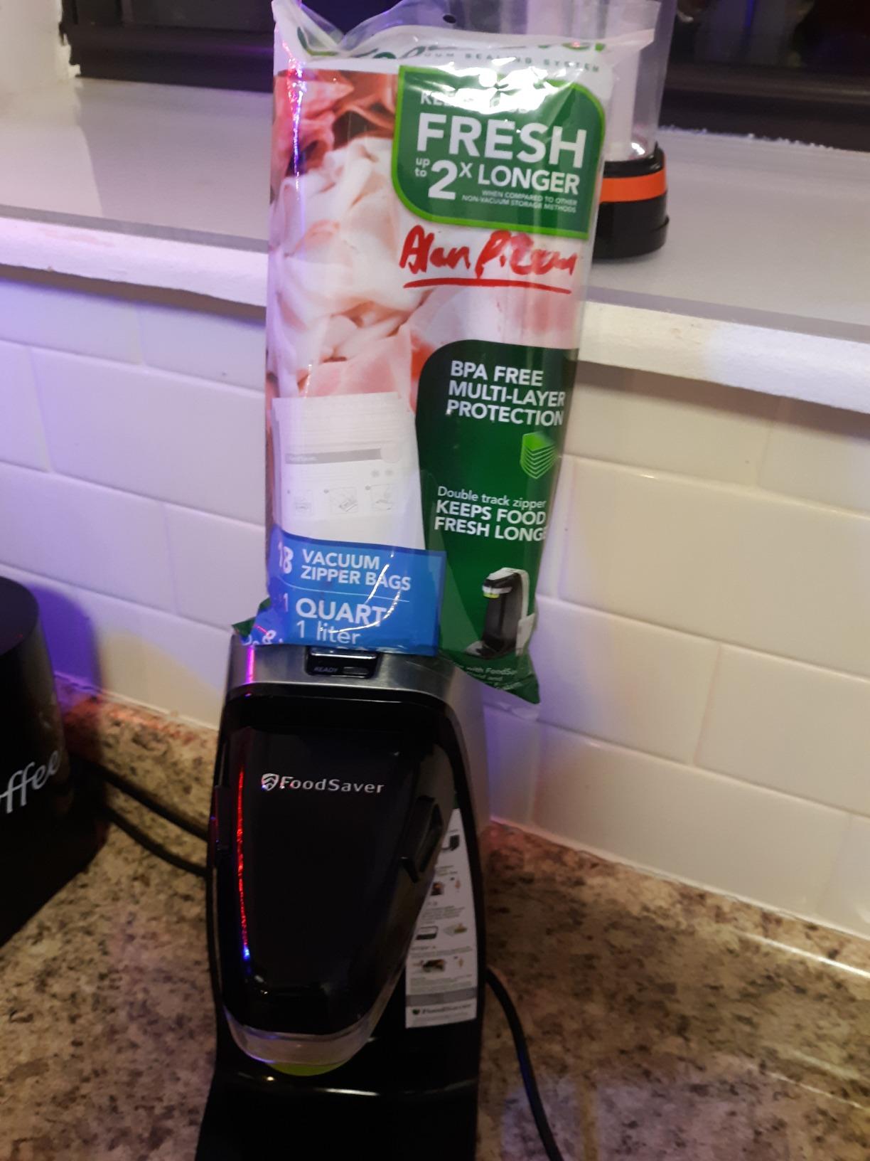 FoodSaver 1-Quart BPA-Free Multilayer Construction Vacuum Zipper Bags customer photo 1