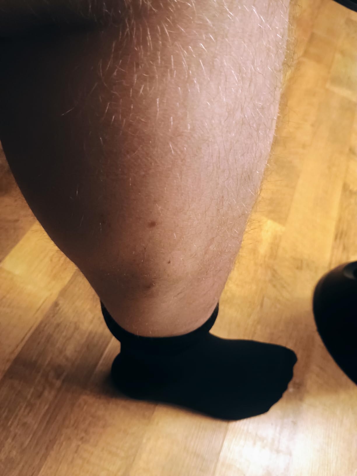JOBST Relief 15-20 mmHg Knee High Graduated Compression Stockings - Regular Band, Closed Toe customer photo 1