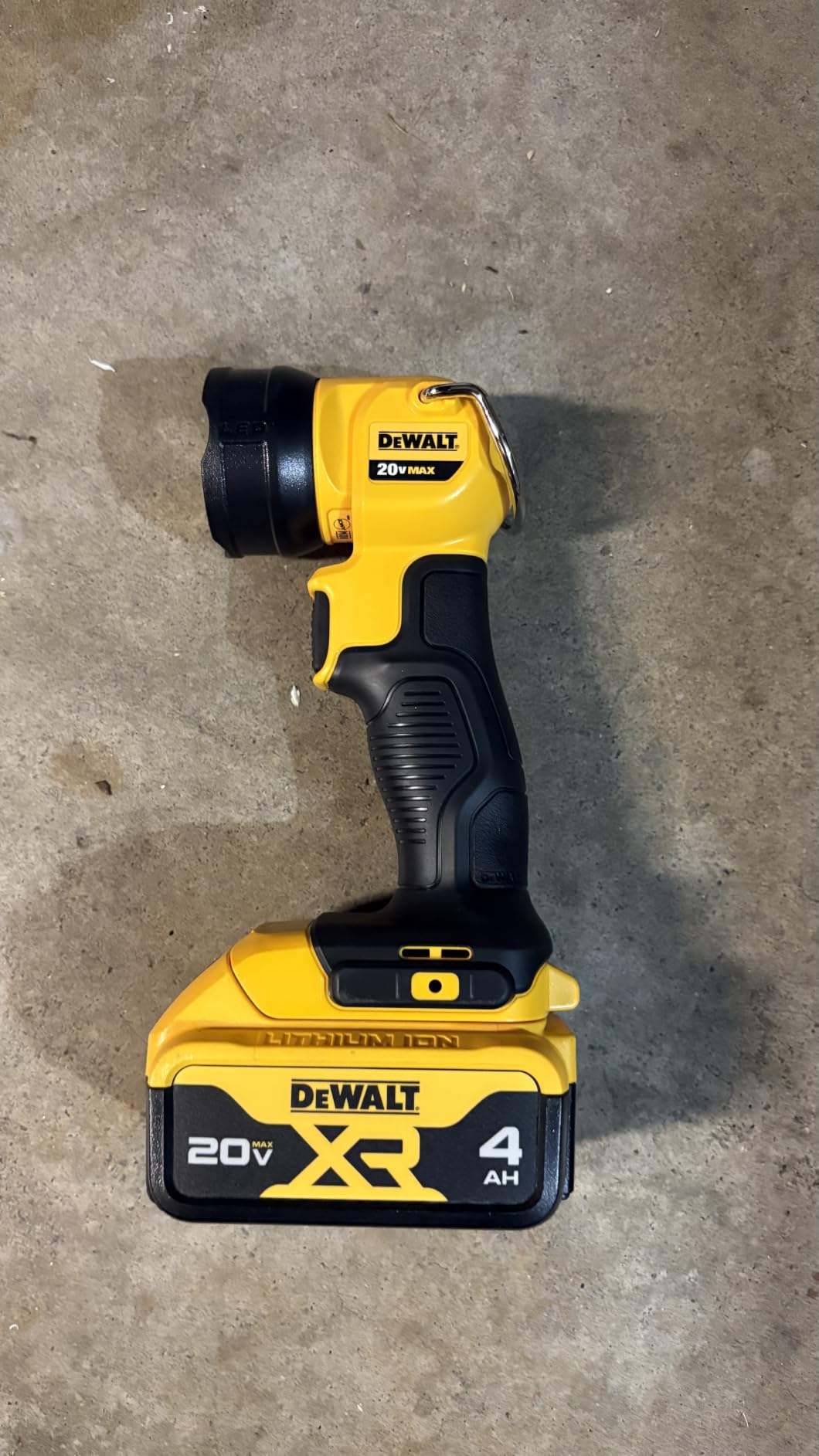 DEWALT DCL040 Work Light customer photo 2