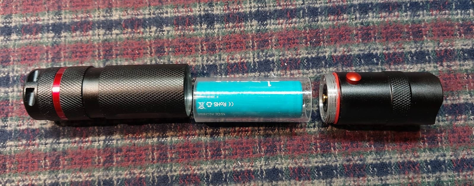 Coast PX20 Dual Color 315 Lumen LED Flashlight, Black customer photo 2