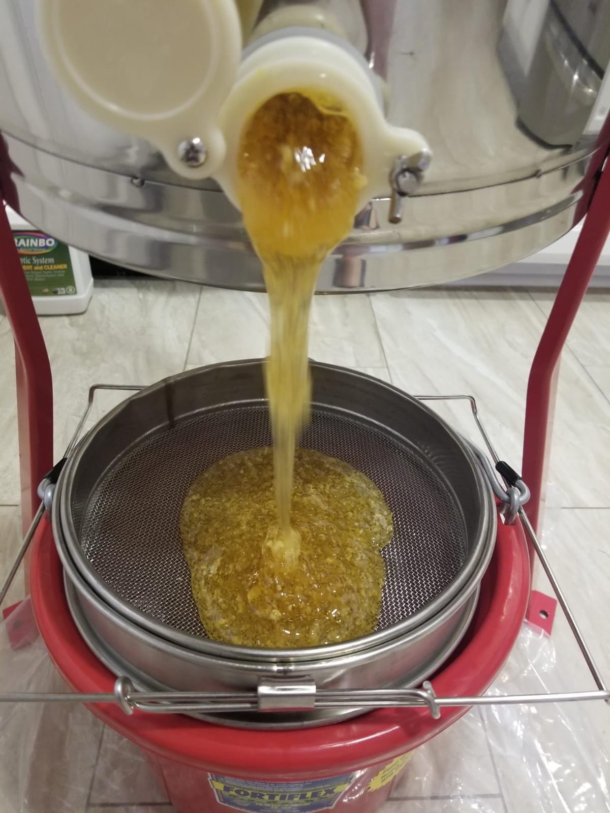 HE3MAN 3 Frame Beekeeping 304 Stainless Steel Drum Honey Extractor With Stand - Manual customer photo 1
