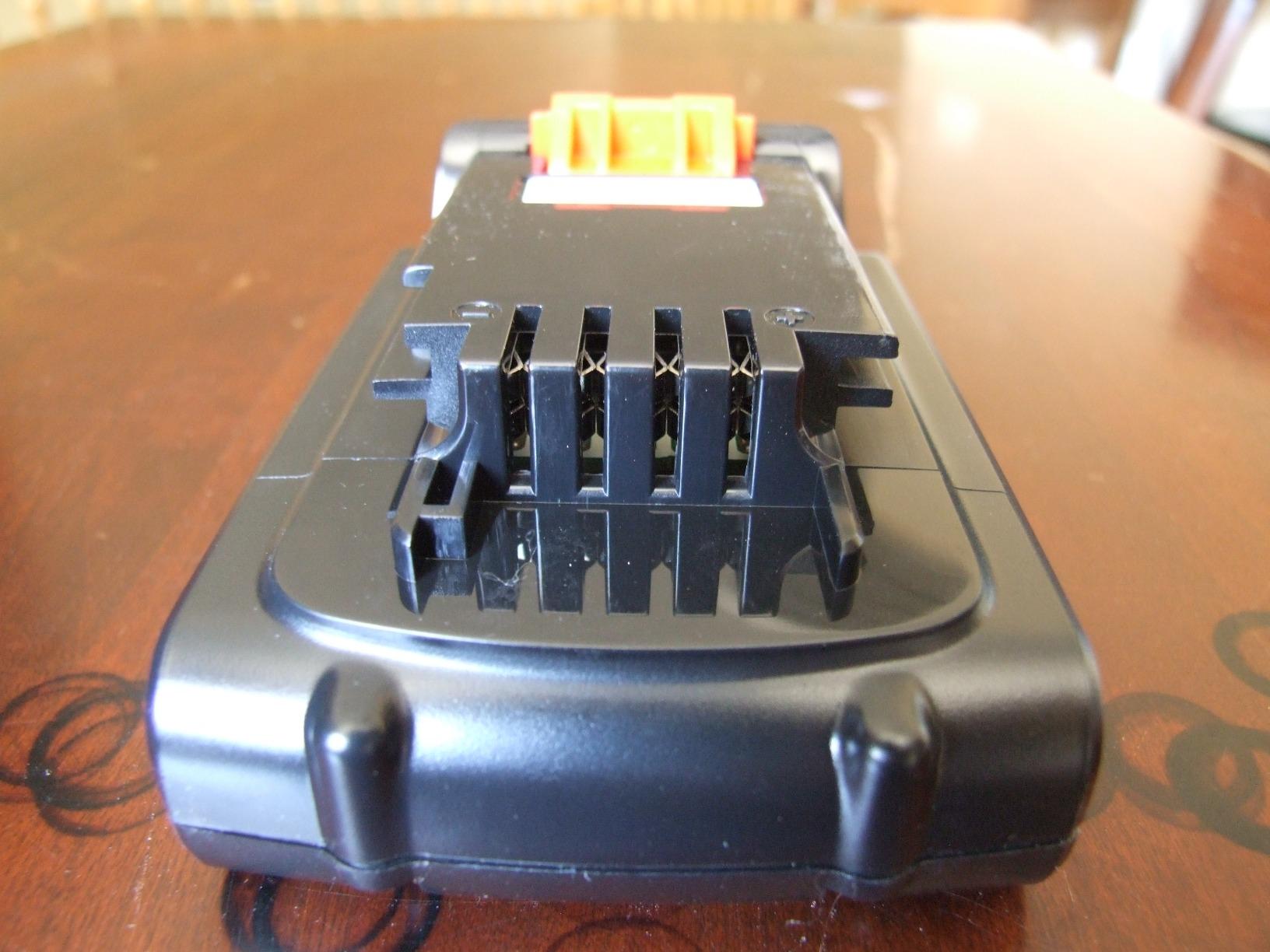 BLACK+DECKER 20V MAX* POWERCONNECT 1/4 in. Cordless Impact Driver Kit (BDCI20C) customer photo 1