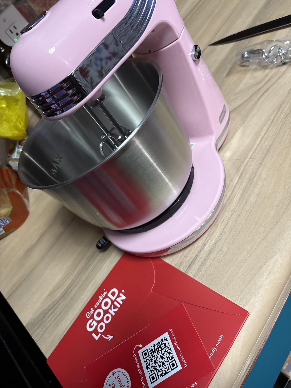 Dash Everyday Stand Mixer - Compact Tilt-Head Stand Mixer for Everyday Recipes - 6-Speed Power with Stainless Steel Bowl - Pink, 3-Quart customer photo 2