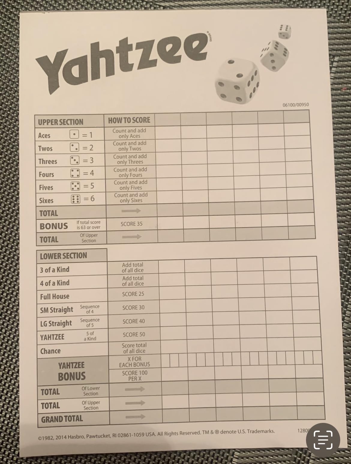 Hasbro Yahtzee Classic customer photo 2