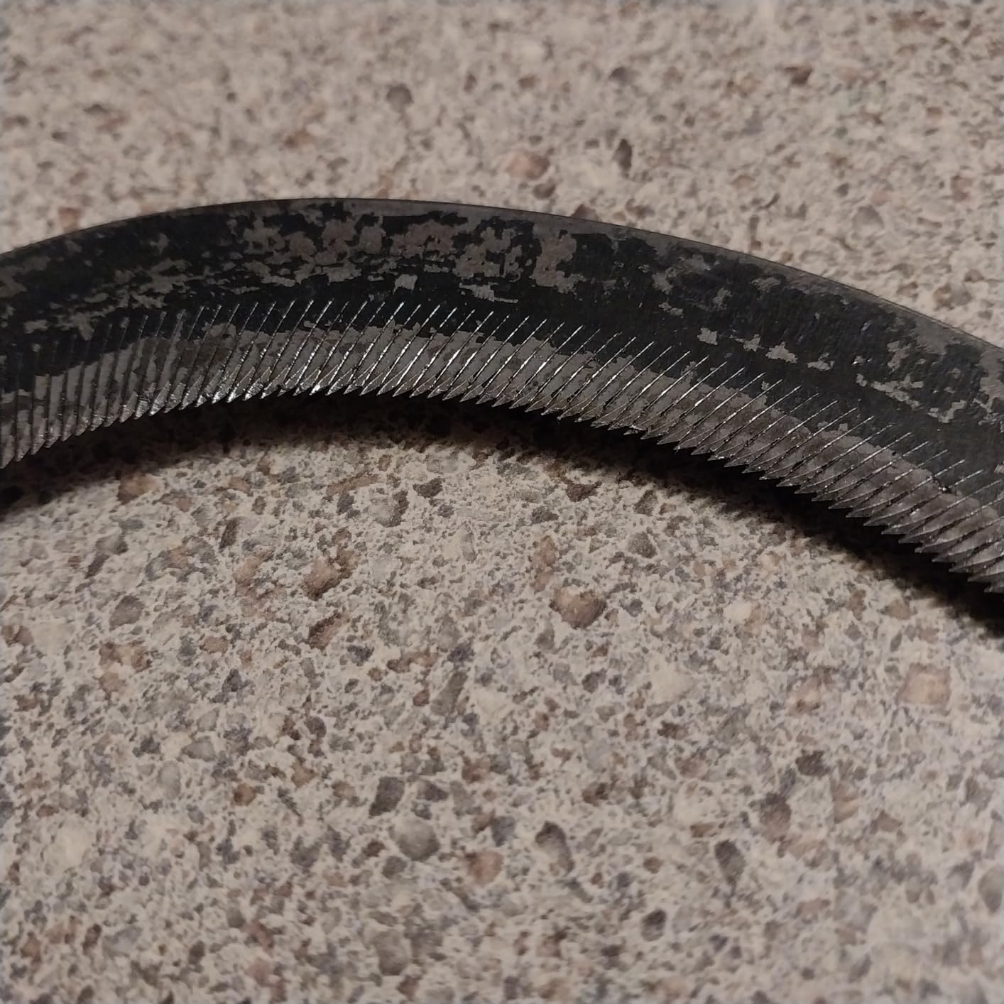 Truper Serrated Grass Sickle 16
