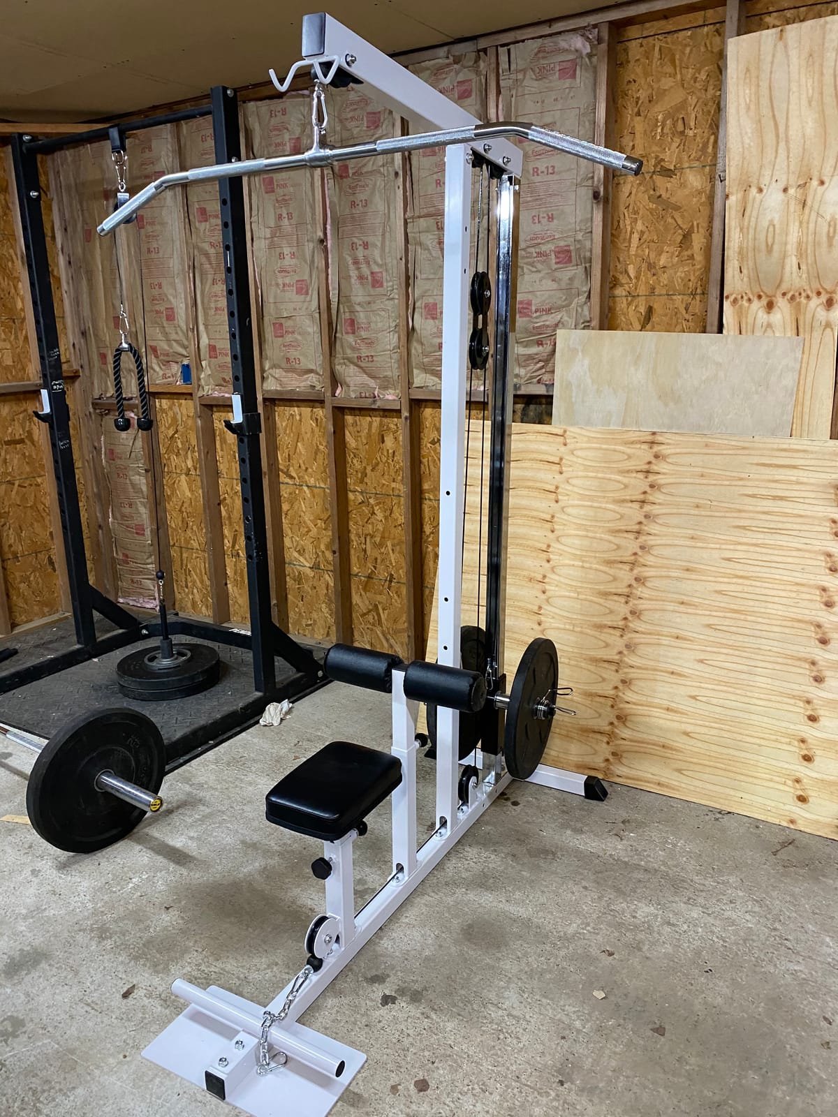 DF910 LAT Pull-Down Machine – 500 LBS Capacity – LAT Tower Cable Machine with High and Low Row Pulley Station - for Standard and Olympic Plates - Home Gym Fitness Equipment by Deltech Fitness customer photo 1