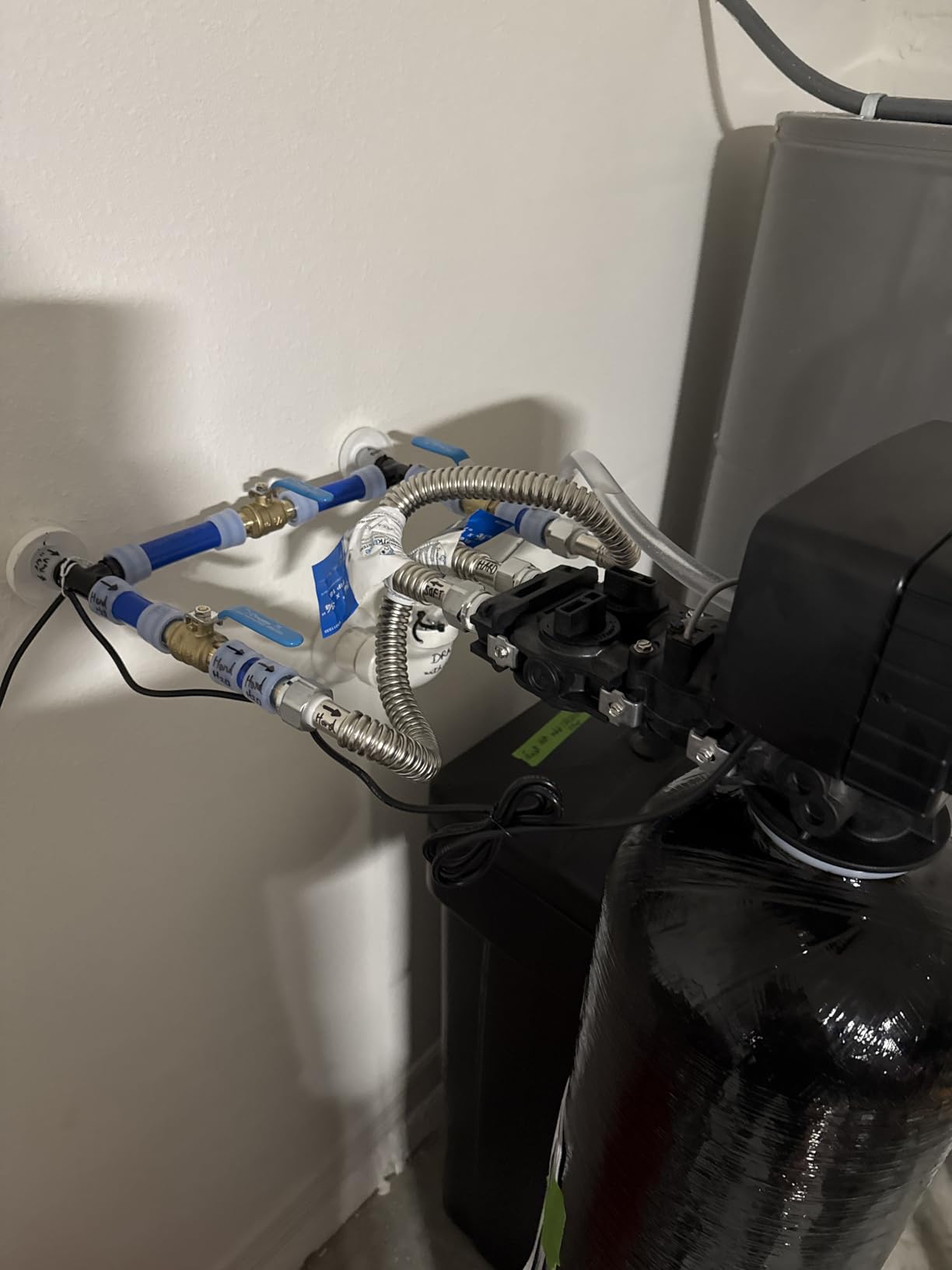 Fleck 5600 SXT Metered 64,000 Grain Water Softener, 10% resin customer photo 1
