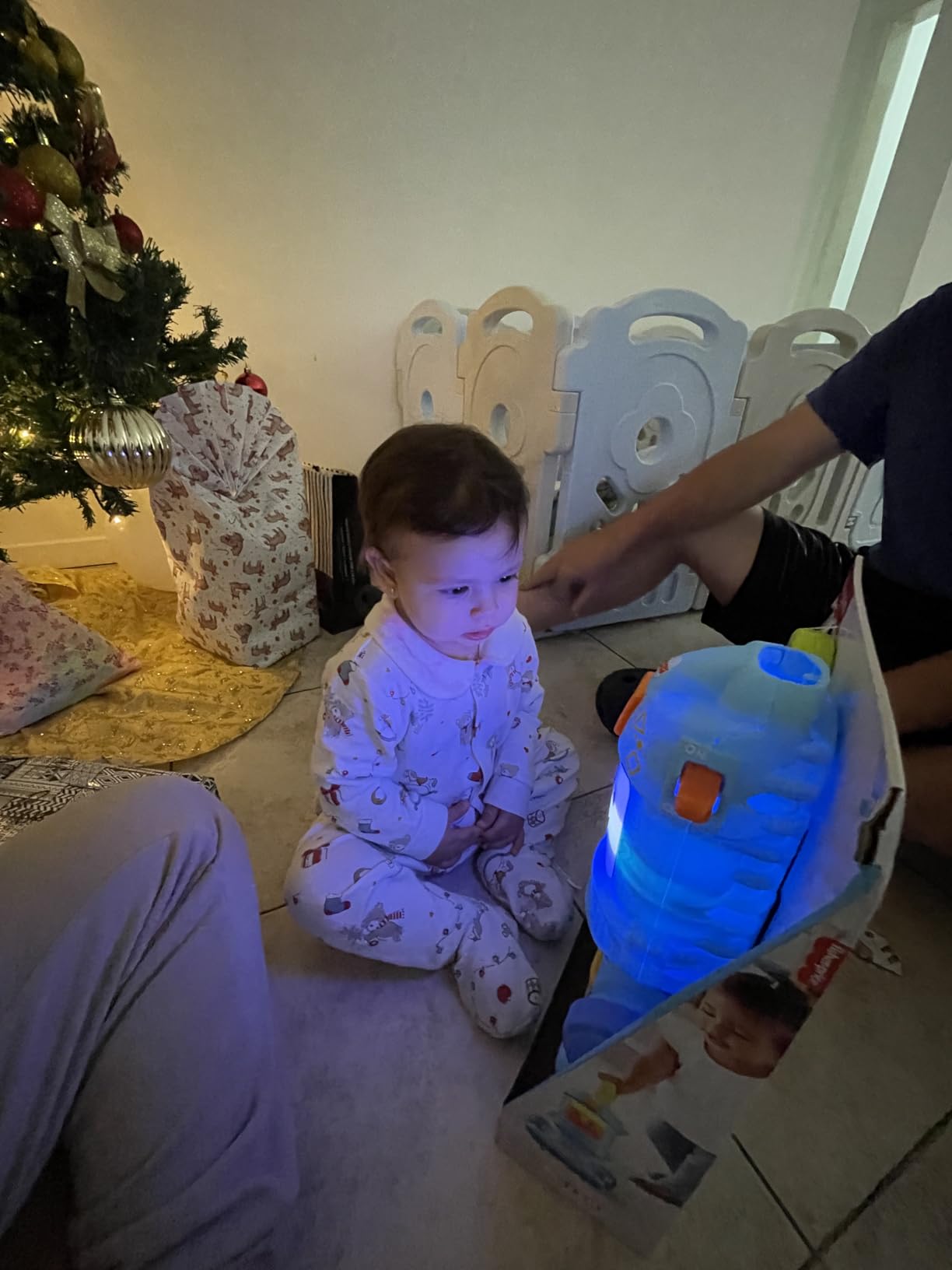 Fisher-Price Laugh & Learn Light-Up Learning Vacuum customer photo 1