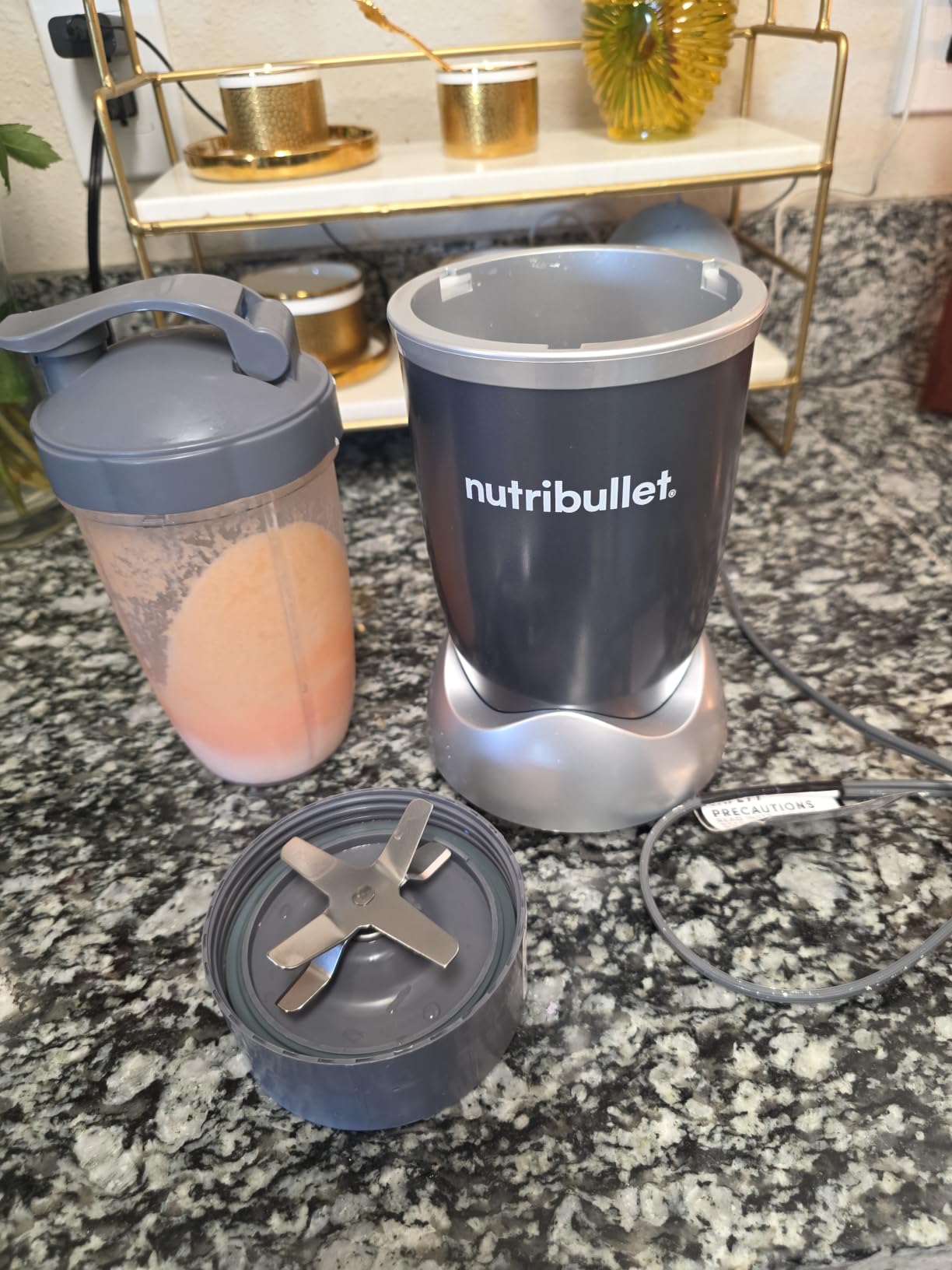 nutribullet Personal Blender for Shakes, Smoothies, Food Prep, and Frozen Blending, 24 Ounces, 700 Peak Watt,Dark Gray customer photo 2