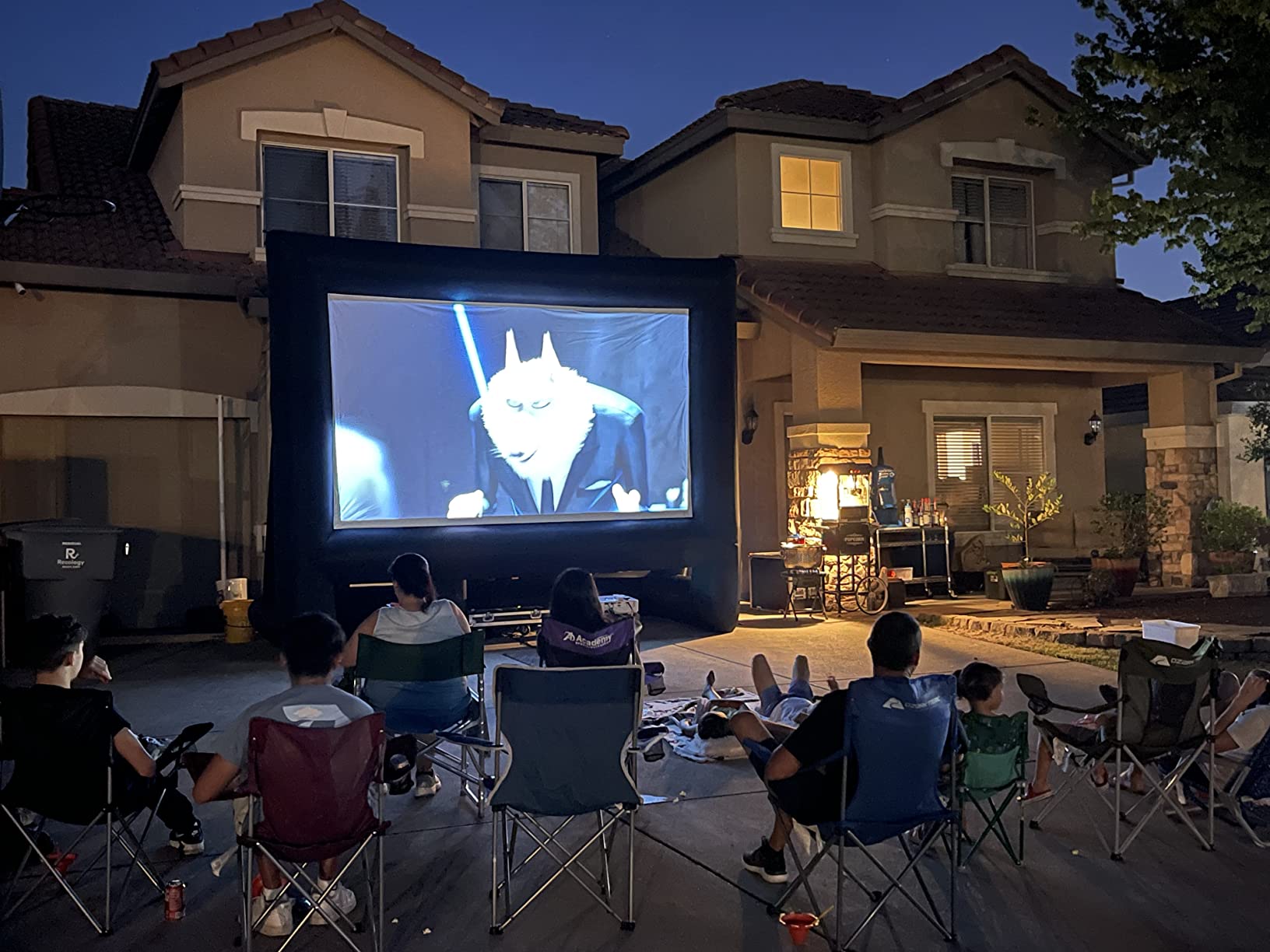 GYUEM 18 feet Portable Inflatable Outdoor Indoor Projector Movie Screen customer photo 1