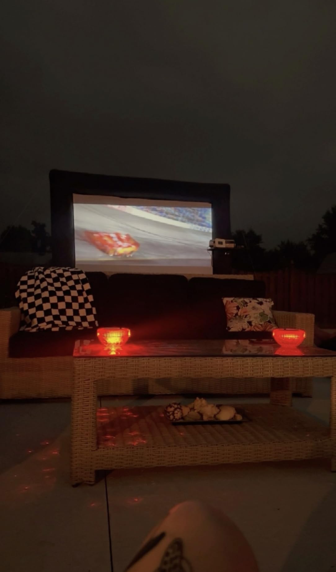 GYUEM 18 feet Portable Inflatable Outdoor Indoor Projector Movie Screen customer photo 2