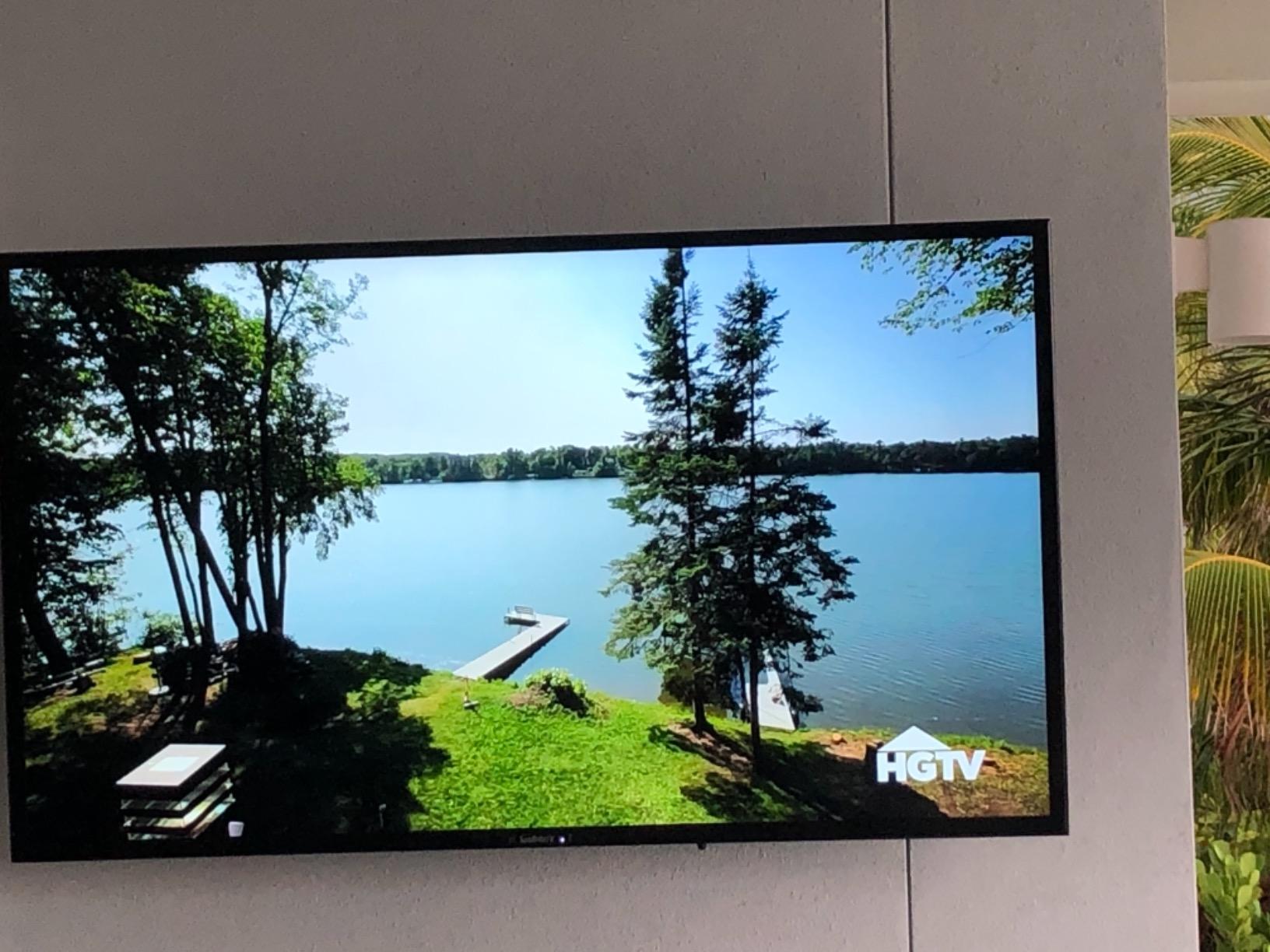 SunBrite Veranda 2 Series 43-inch Full Shade Outdoor TV | 4K Ultra HD HDR LED Weatherproof Television - Direct Lit LED Screen with All-Weather Remote (SB-V-43-4KHDR-BL) customer photo 2