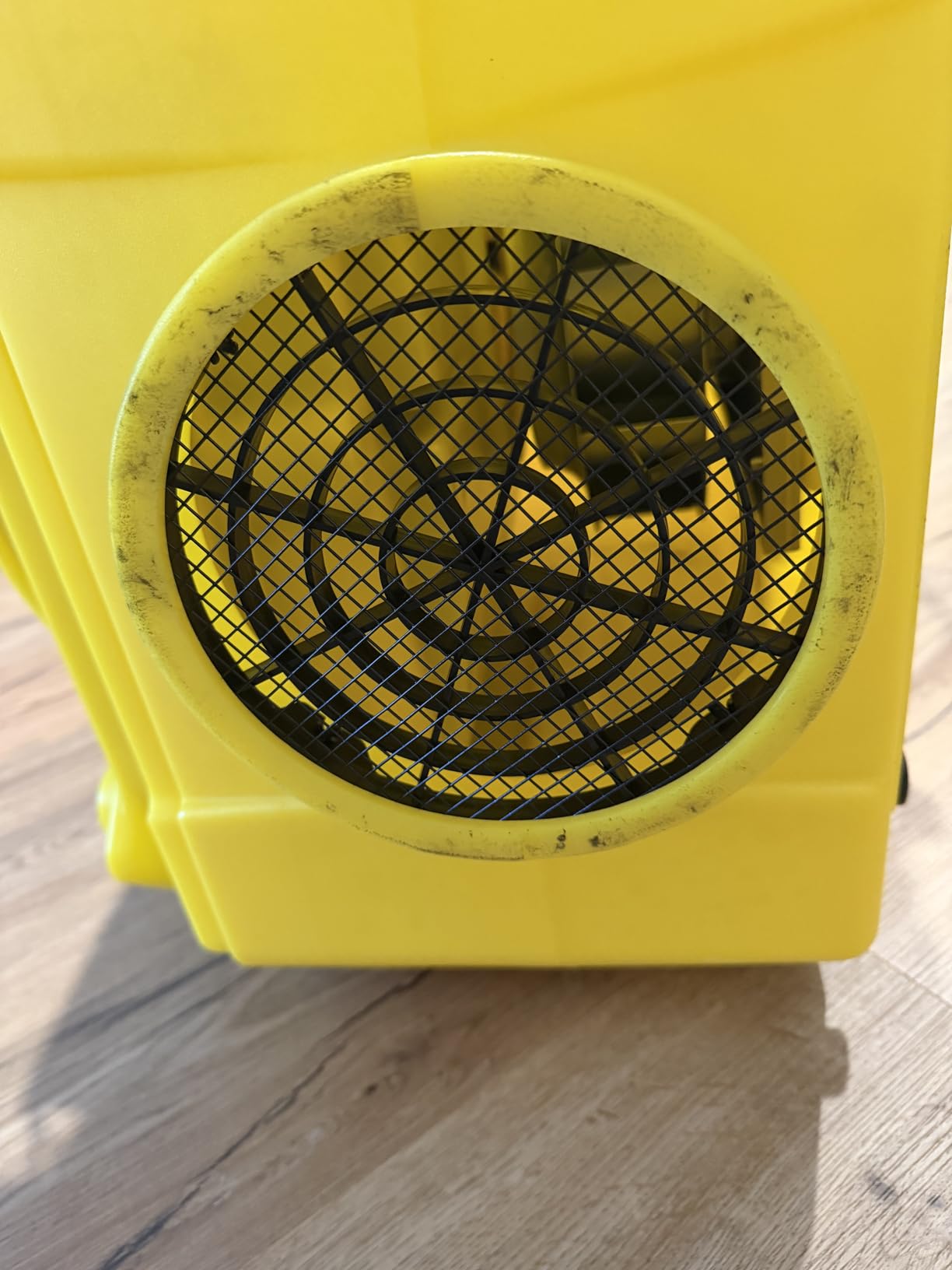 ALORAIR Air Scrubber with 3 Stage Filtration, Stackable Negative Air Machine for Industrial and Commercial Use, Heavy Duty Air Cleaner with MERV-10 Filter, HEPA/Activated carbon Filter, Yellow customer photo 1