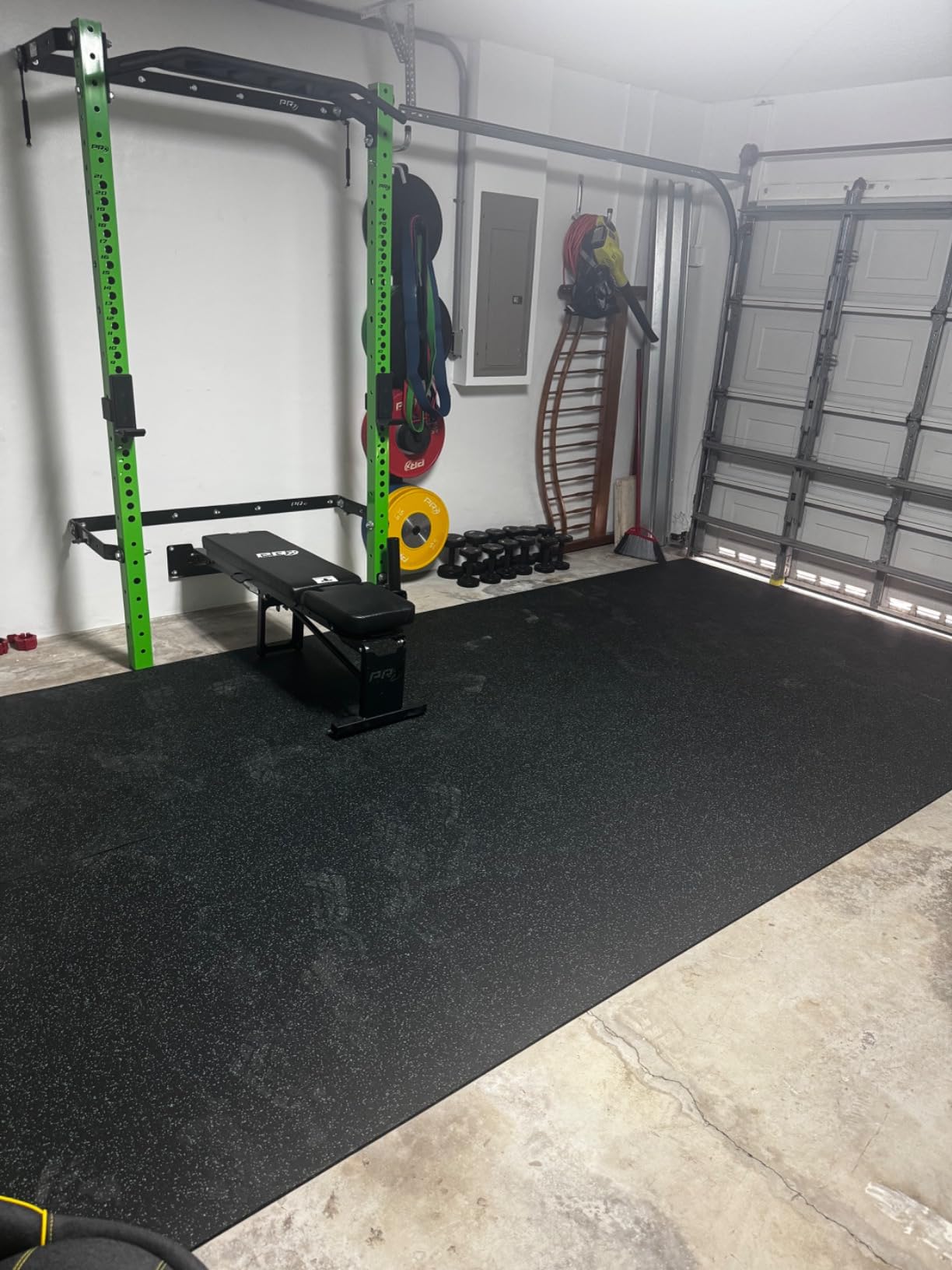American Floor Mats 3/8in (9mm) Thick Solid Black 4' x 8' Heavy Duty Rubber Rolls, Protective Exercise Mats, Home Gym Rubber Flooring customer photo 2