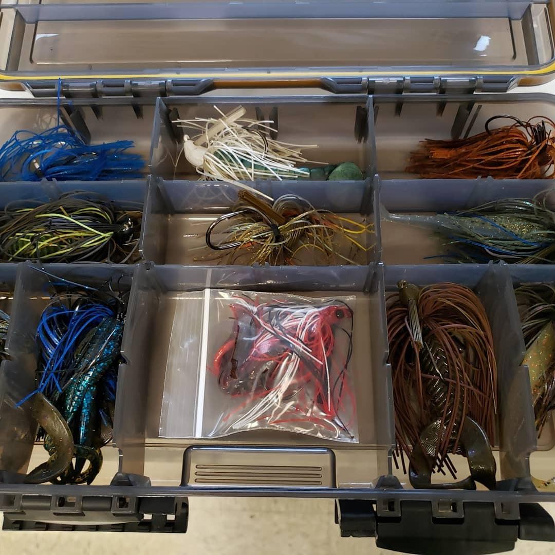 RUNCL Fishing Tackle Box, Waterproof Tray for Jigs Lures, Thicker Floating Tackle Utility Box with Adjustable Dividers, 3600/3700/Large 3700 Size customer photo 1