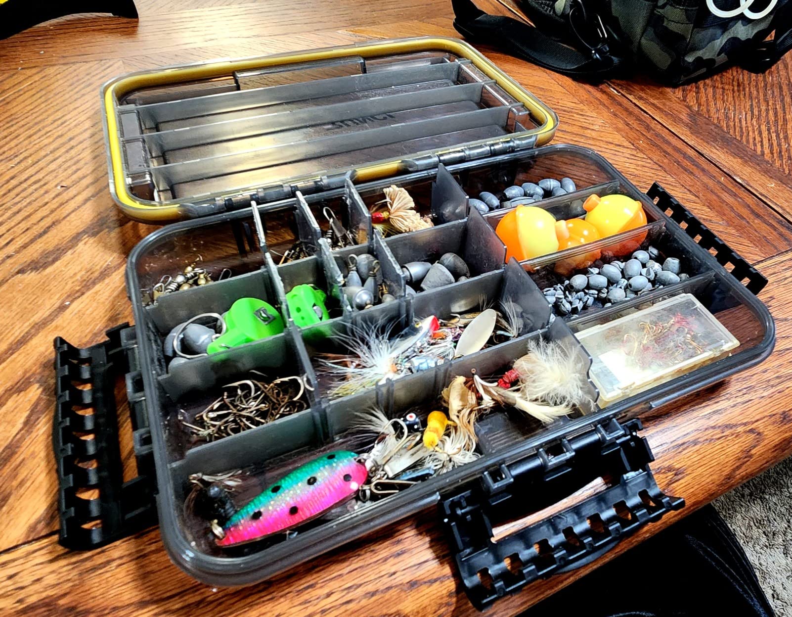 RUNCL Fishing Tackle Box, Waterproof Tray for Jigs Lures, Thicker Floating Tackle Utility Box with Adjustable Dividers, 3600/3700/Large 3700 Size customer photo 2
