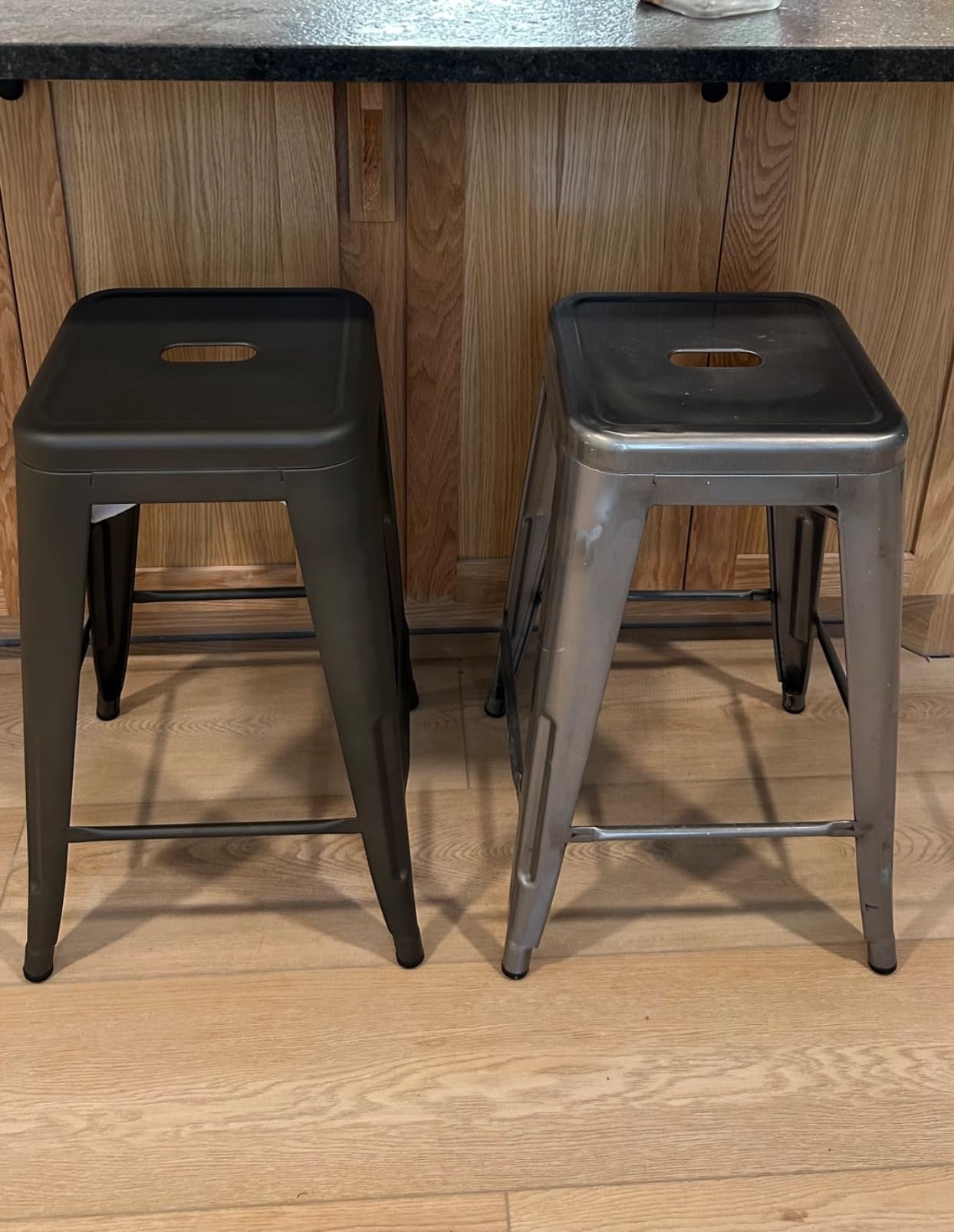 Yaheetech 24 Inch Metal Bar Stools Set of 4, Stackable Barstools, Black customer photo 1