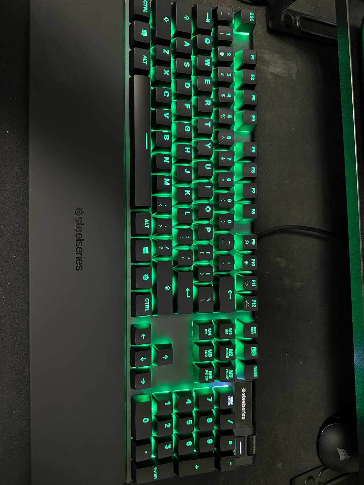 SteelSeries Apex 5 customer photo 2