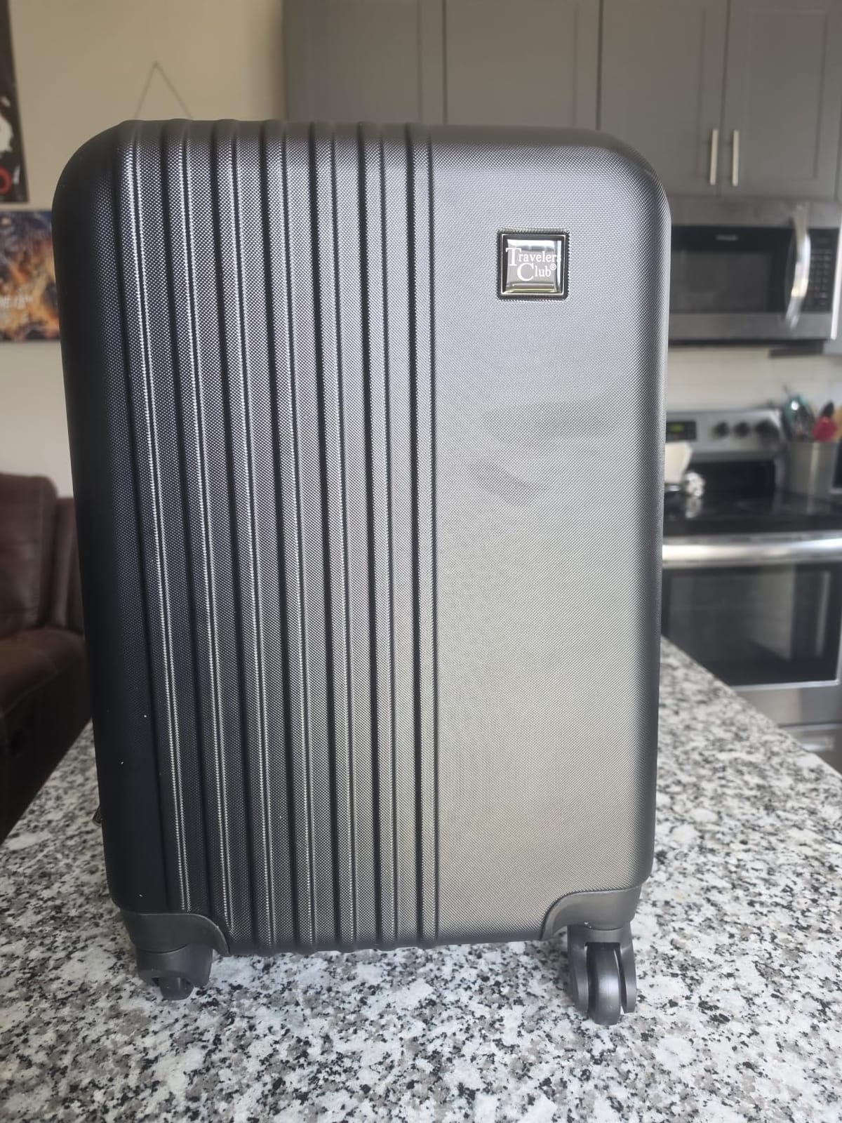 Travelers Club Cosmo Luggage, Fern Green-20, 20-Inch customer photo 1