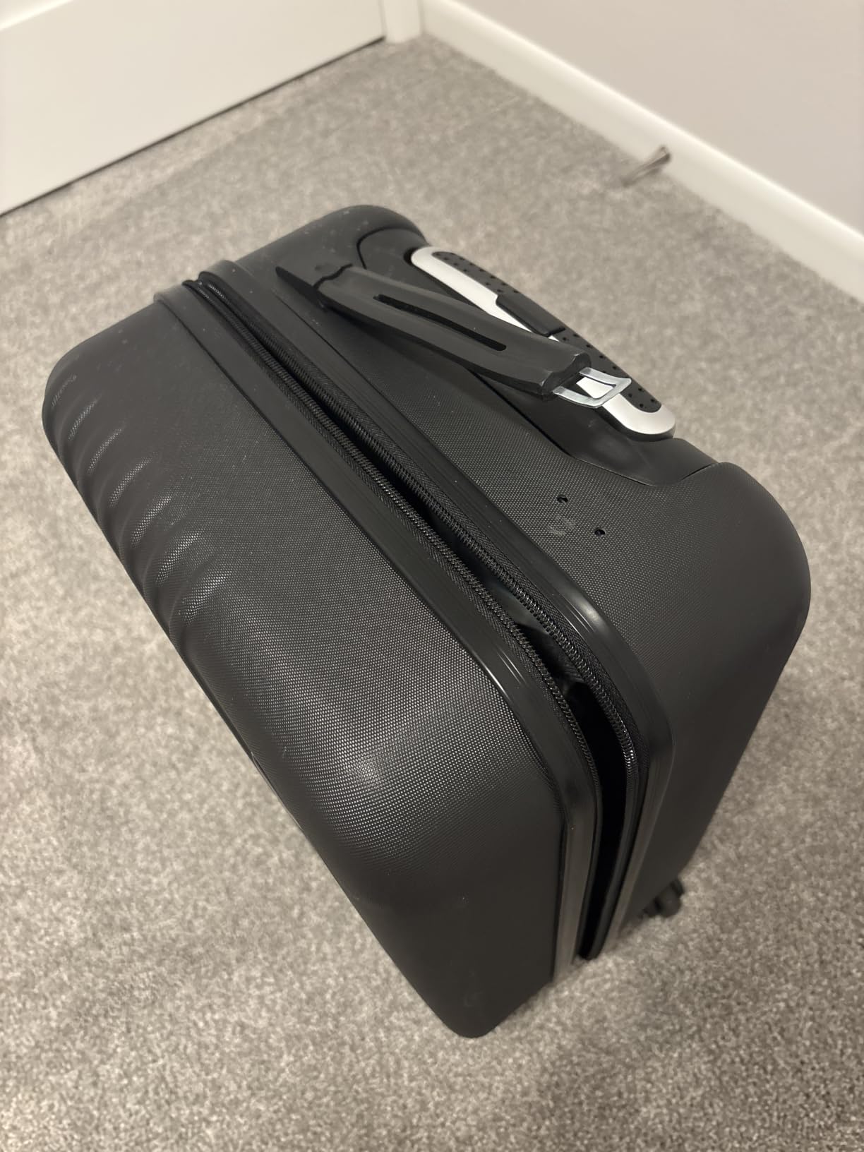 Travelers Club Cosmo Luggage, Silver-20, 20-Inch customer photo 1