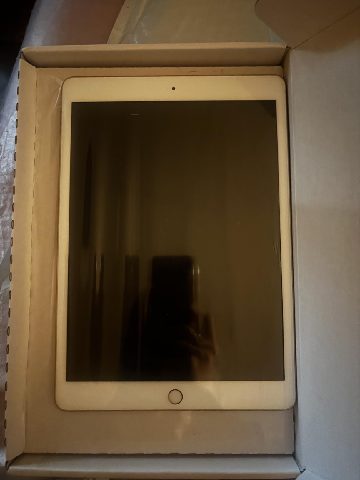 Apple iPad, 10.2-Inch, Wi-Fi, 32GB, Space Gray (Renewed) customer photo 1