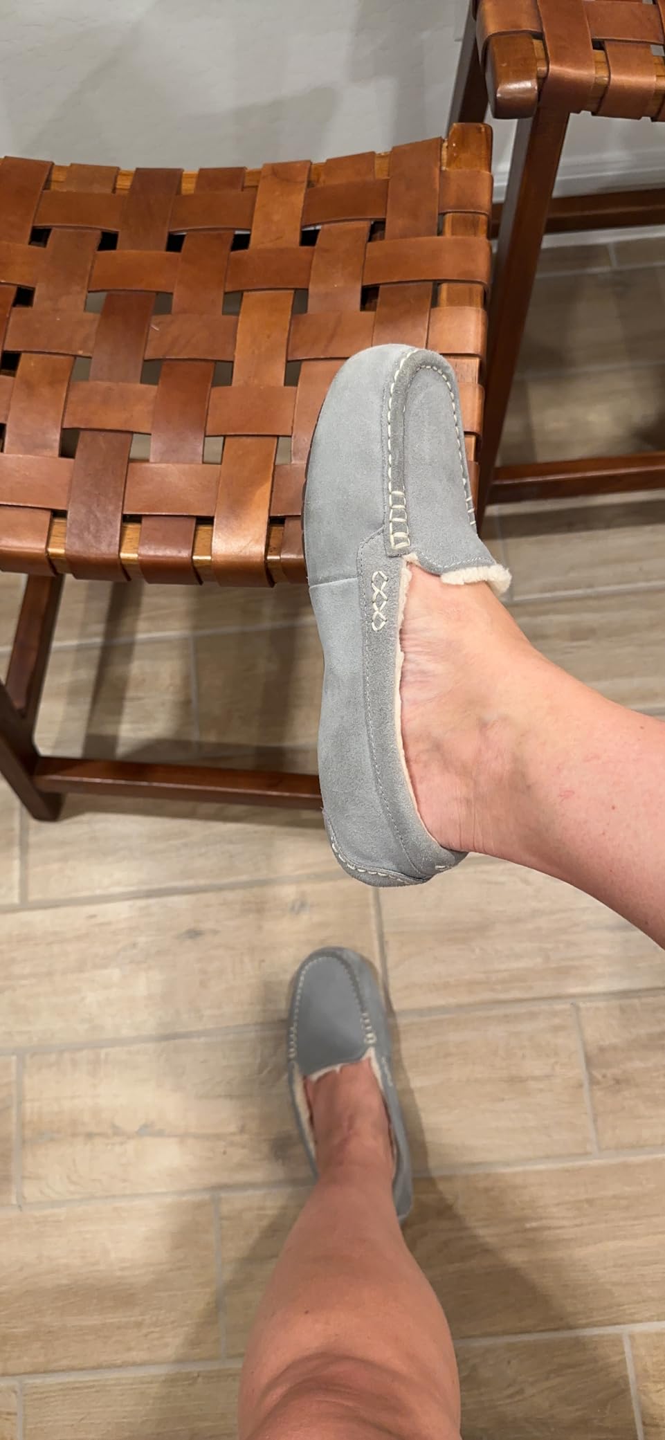 UGG Women's Ansley Slipper customer photo 1