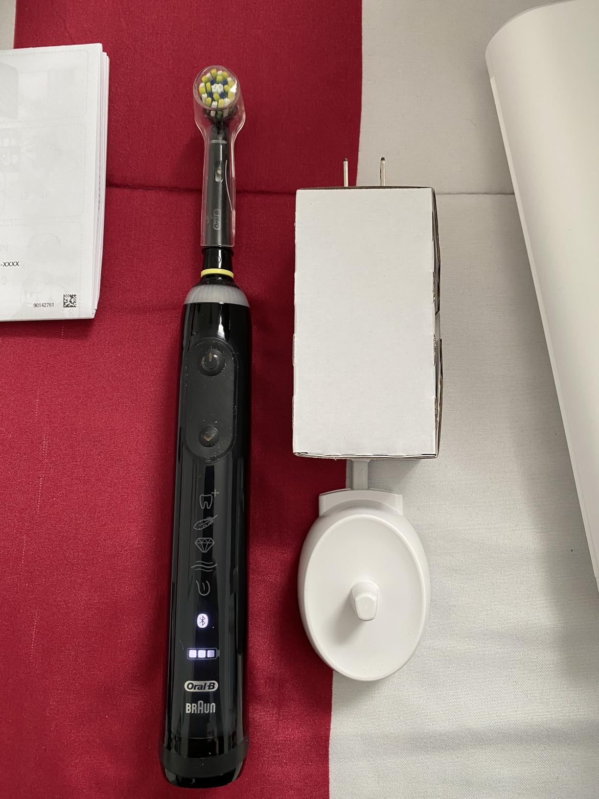 Oral-B Genius X Limited Rechargeable Electric Toothbrush with 1 Replacement Brush Head, Travel Case, Midnight Black customer photo 1