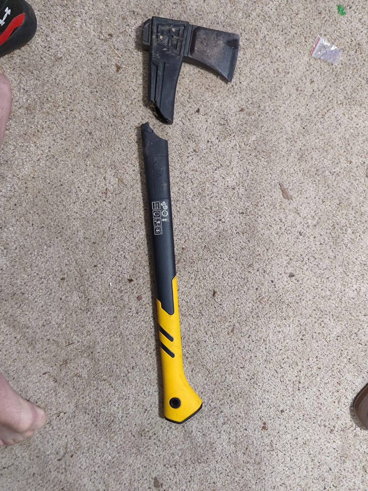 LEXIVON V28s Splitting Axe, 28-Inch Lightweight Fiber-Glass Composite Handle & Ergonomic TPR Grip | Protective Carrying Sheath Included (LX-V28s) customer photo 1