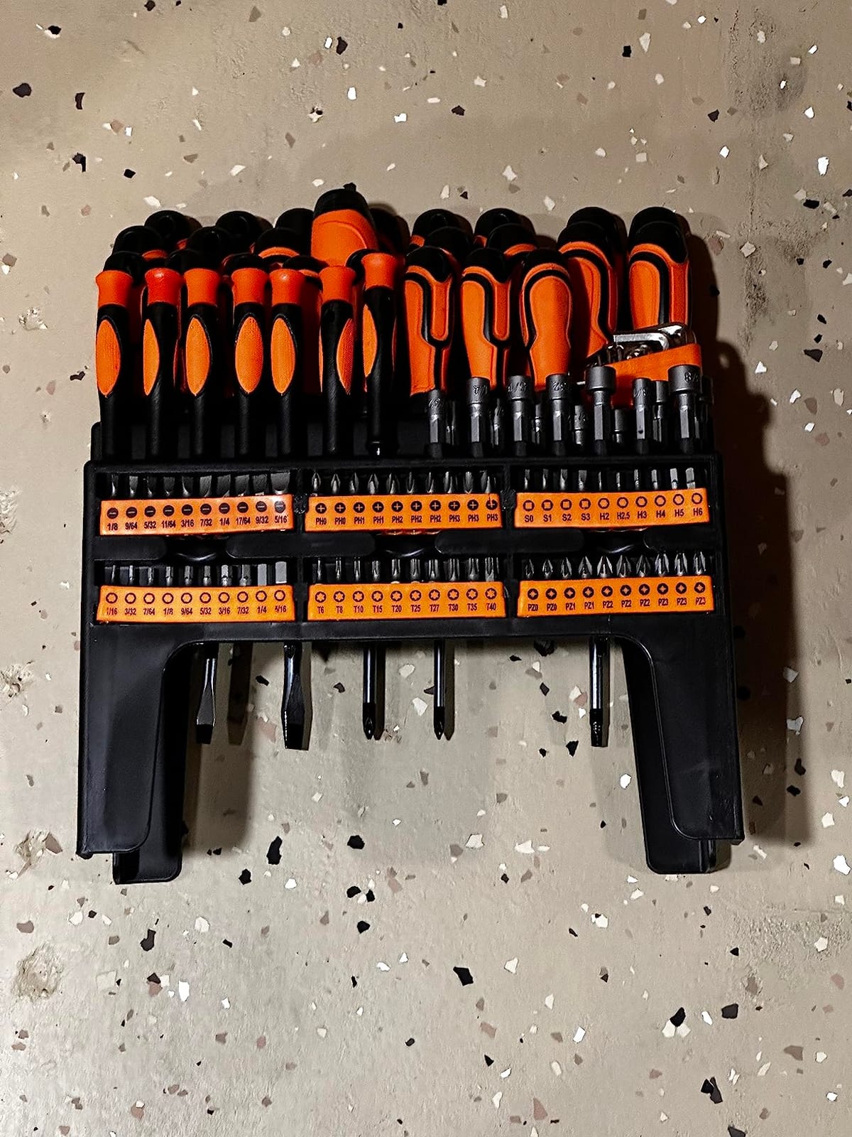 124-Piece Magnetic Screwdriver Set with Plastic Racking, Precision Screwdrivers, Magnetizer, Demagnetizer, Allen Keys, Nut Drivers, Ratchet Handles, Sockets & More - DIY Tools for Men, Tools Gift customer photo 1