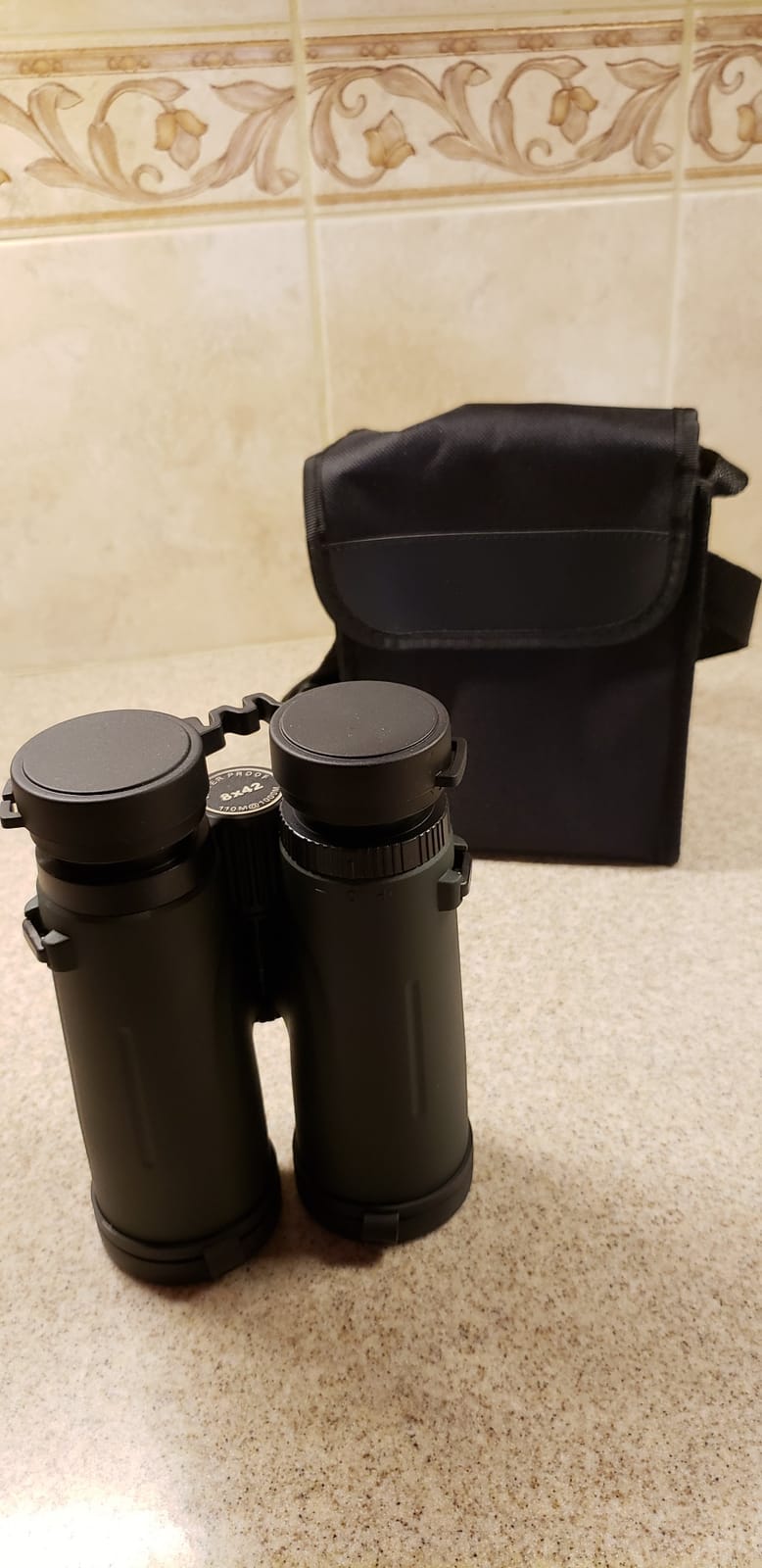 Hontry 8x42 Binoculars with IPX6 Waterproof Protection customer photo 1