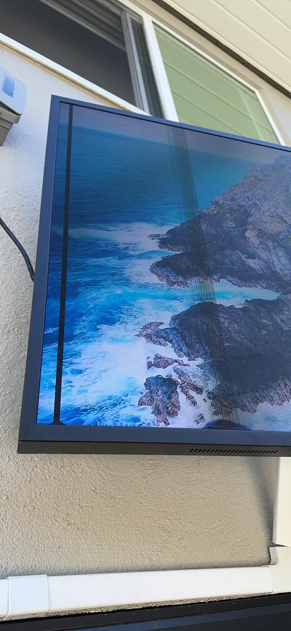 SAMSUNG 65-inch Class QLED 4K The Terrace Partial Sun Outdoor, Direct Full Array 16x, Quantum HDR 32x, Weatherproof, Wide Viewing Angle Smart TV w/ Alexa Built-in (QN65LST7TAFXZA, Latest Model) customer photo 2