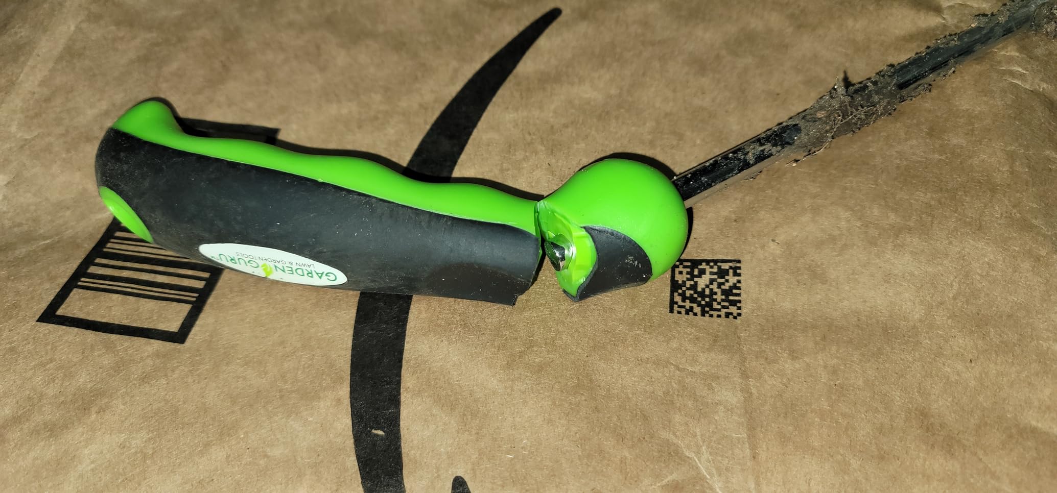 Garden Guru Dandelion Weeder Tool with Ergonomic Handle - Stainless Steel Weed Puller for Planting, Weeding, Flower and Vegetable Care in Lawn Garden Yard | Rust Resistant customer photo 1