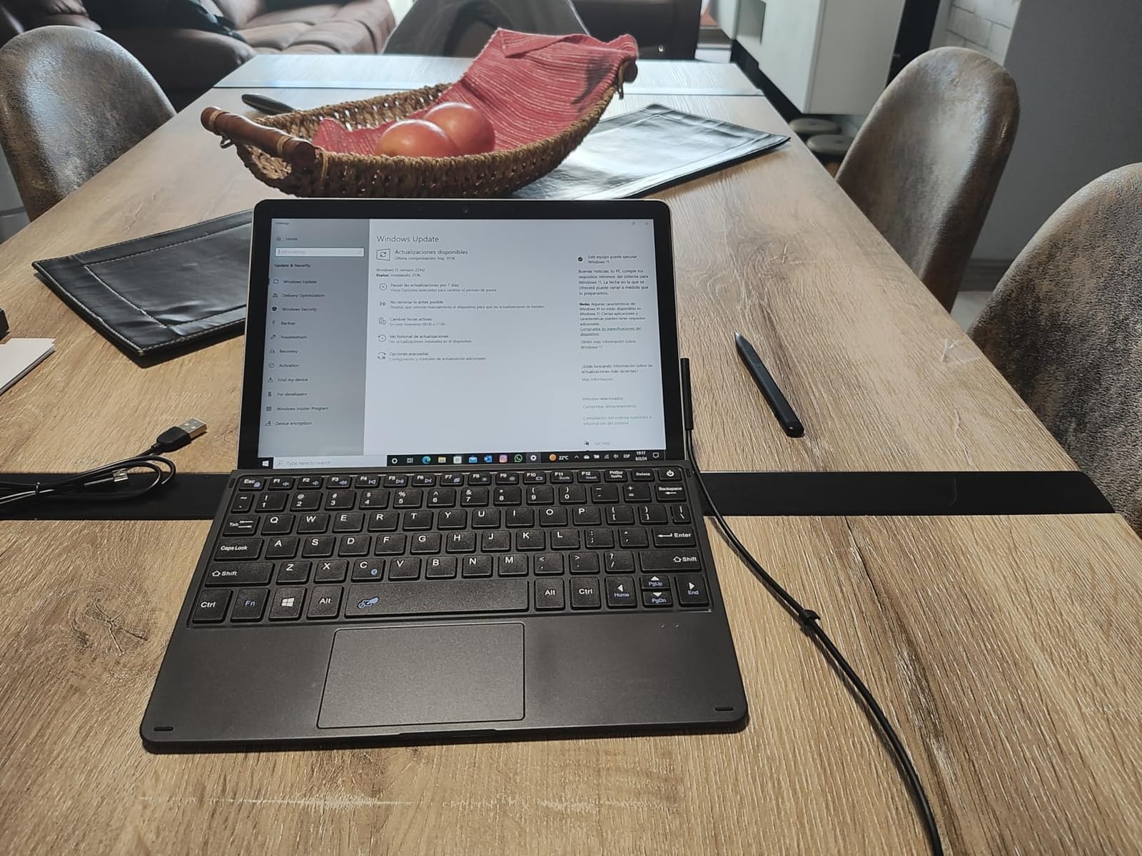Microsoft Surface Go 2 Renewed customer photo 2