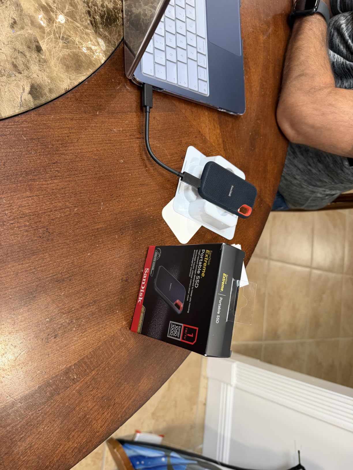 Sandisk 2TB Extreme Portable SSD, Up to 1050MB/s, USB-C, USB 3.2 Gen 2, IP65 Water and Dust Resistance, Updated Firmware, External Solid State Drive, SDSSDE61-2T00-G25 customer photo 2