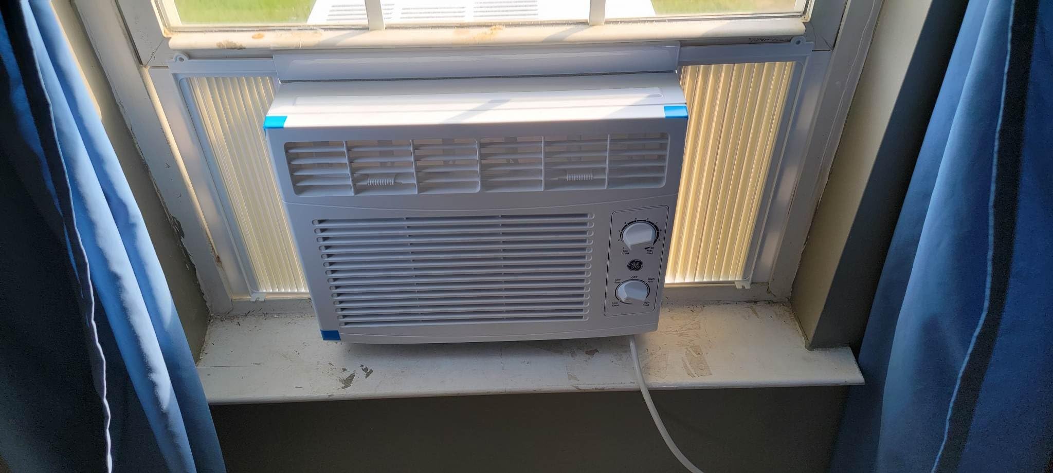 GE Window Air Conditioner Unit, 5,000 BTU for Small Rooms up to 150 sq ft. with Manual Adjustable Fan and Cooling Settings, Perfect for Small Bedroom or Living Room, Easy Install Kit Included, White customer photo 2