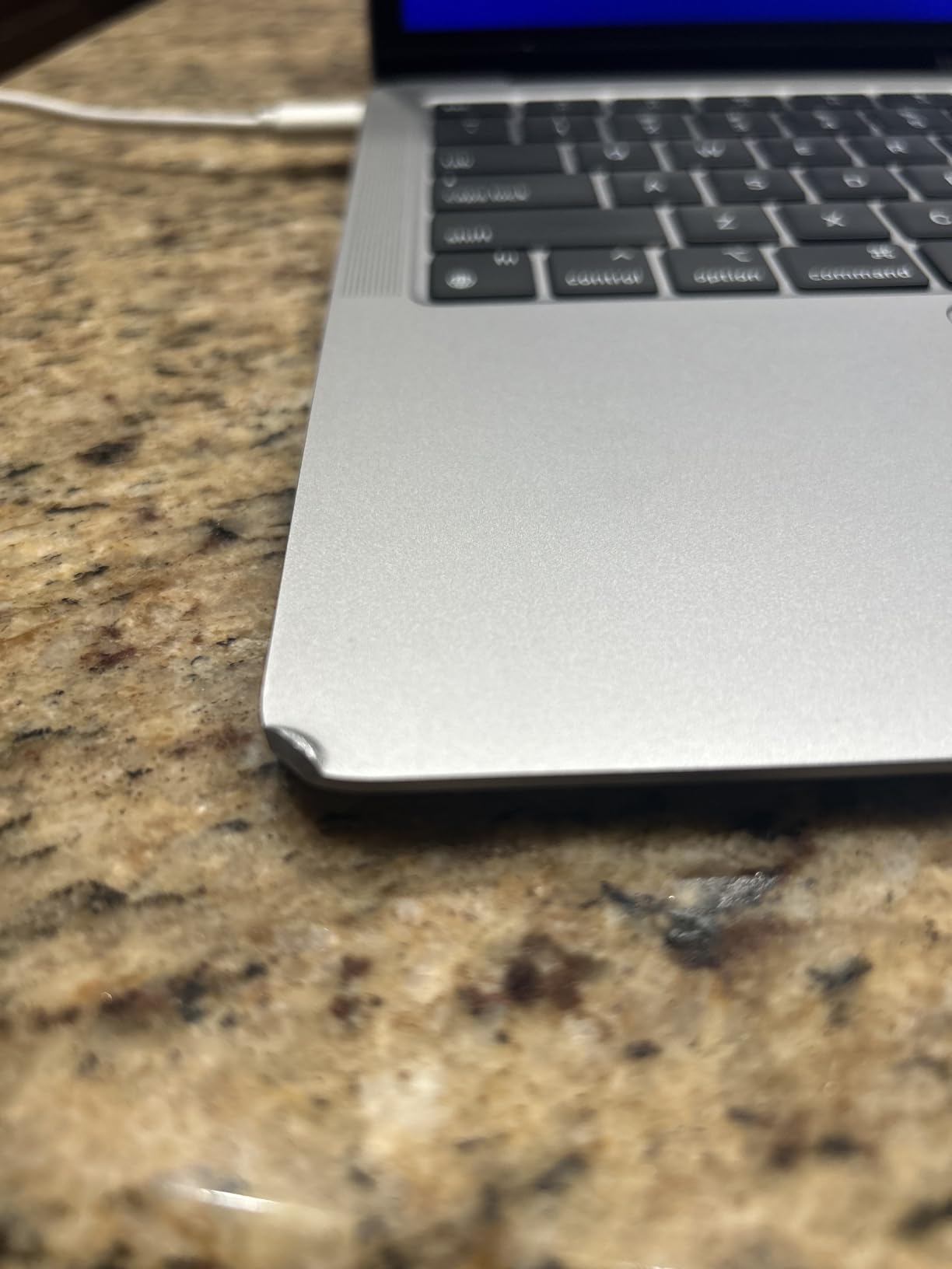 Apple MacBook Air M1 Renewed customer photo 1