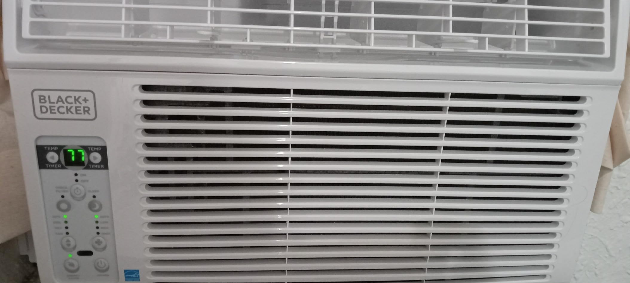 BLACK+DECKER Window Air Conditioner 6000 BTU, BD06WT6, White customer photo 1