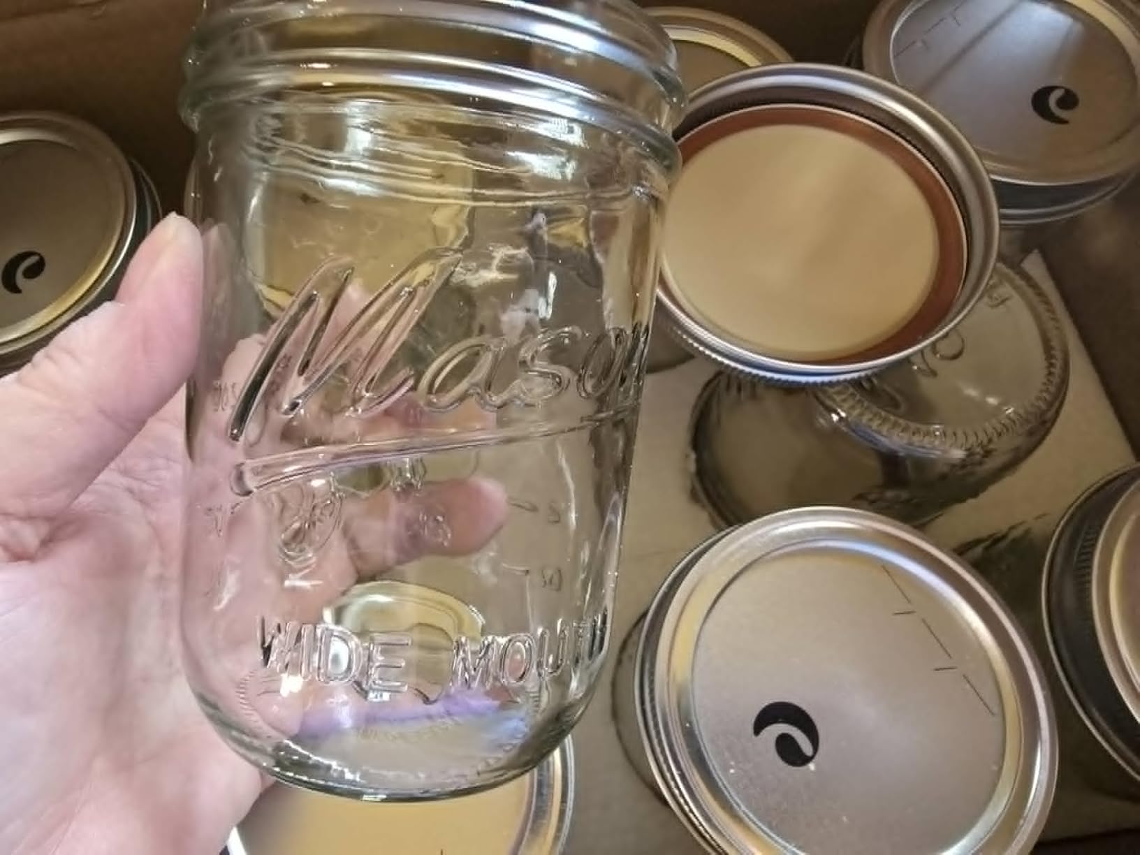 SEWANTA Wide Mouth Mason Jars 16 oz [5 Pack] With Mason Jar Lids and Bands, Mason Jars 16 oz - For Canning, Fermenting, Pickling - Jar Décor - Microwave/Dishwasher Safe. customer photo 2