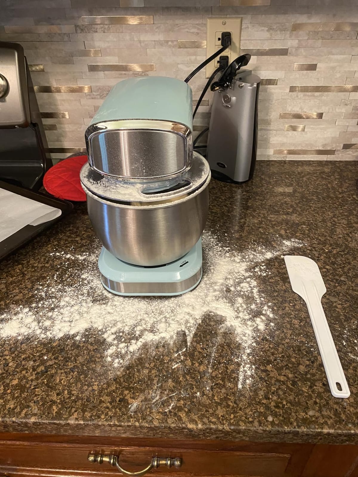 Kitchen in the box Stand Mixer,3.2Qt Small Electric Food Mixer,6 Speeds Portable Lightweight Kitchen Mixer for Daily Use with Egg Whisk,Dough Hook,Flat Beater customer photo 2