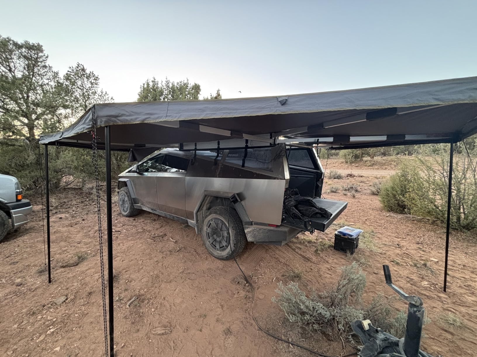Overland Vehicle Systems 19529907 HD Nomadic 270 Degree Awning Passenger Side | 129 Sq Ft of Coverage | Dark Gray Fabric with Travel Cover Included | Twist and Lock Technology | Weather-Resistant customer photo 1