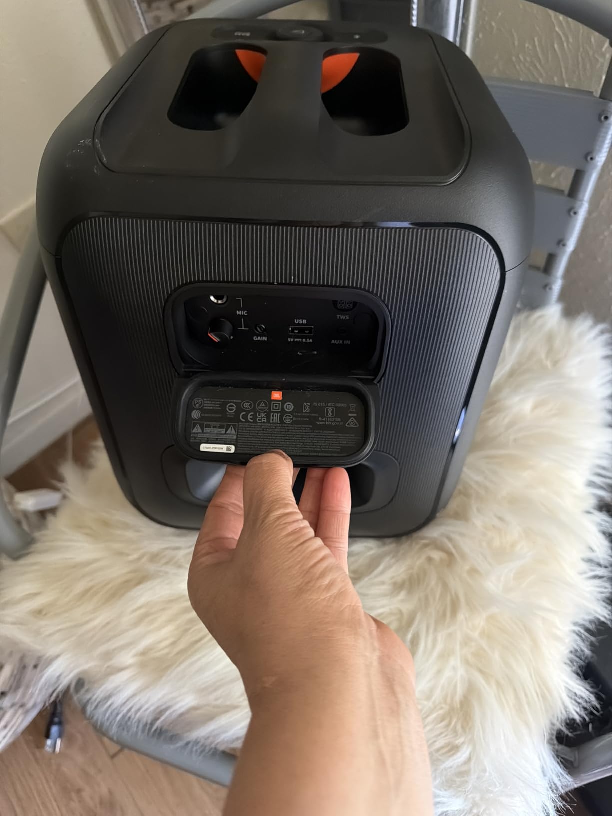 JBL PartyBox Encore Essential customer photo 2