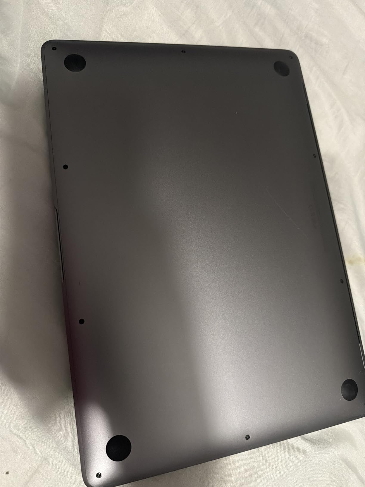 Late 2020 Apple MacBook Air with Apple M1 Chip (13.3 inch, 8GB RAM, 128GB SSD) Space Gray (Renewed) customer photo 1