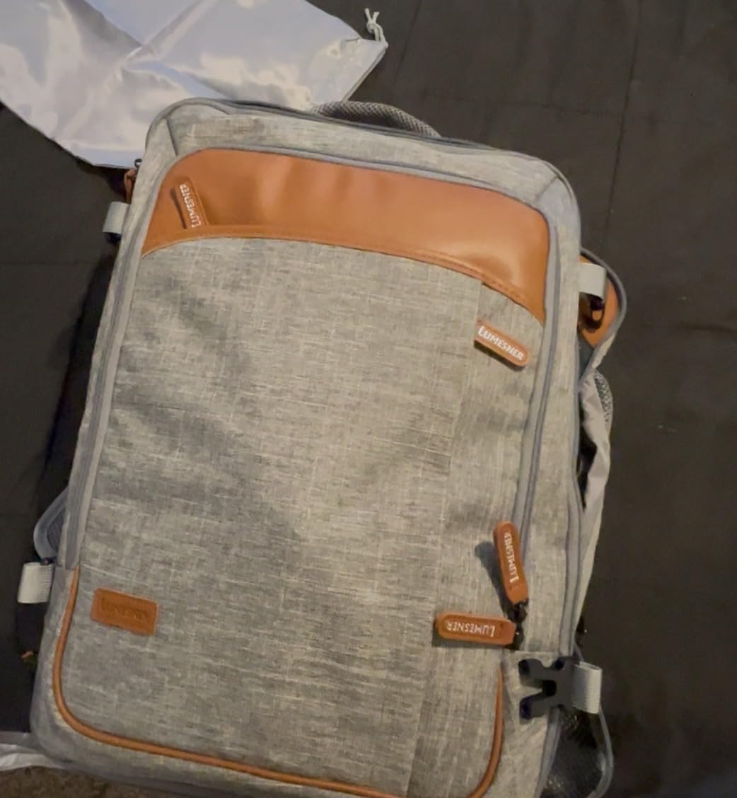 Lumesner 40L Expandable Travel Backpack, Carry On Backpack Flight Approved customer photo 1