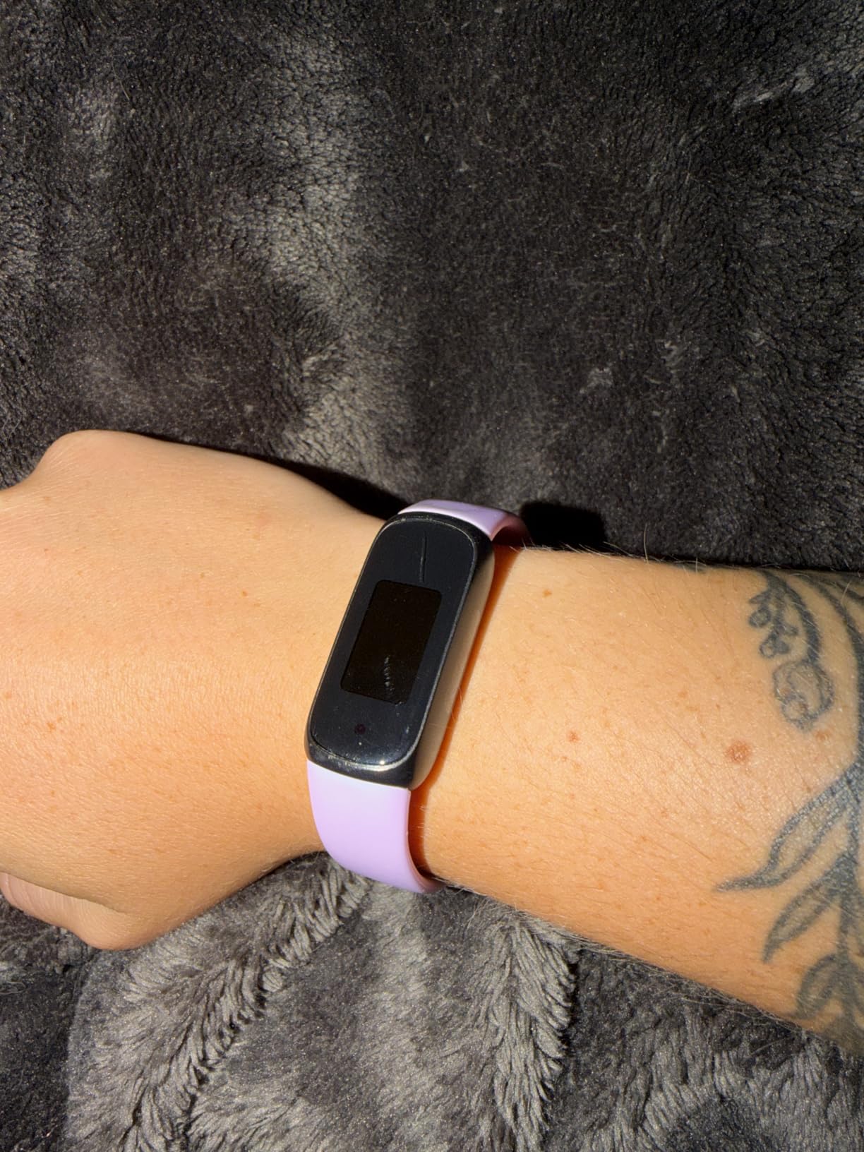 Fitbit Inspire 3 Fitness Tracker – Advanced Health Insights with Stress Management, Workout Intensity & Sleep Tracking, 24/7 Heart Rate, Includes Small and Large Classic Bands (Lilac Bliss/Black) customer photo 1