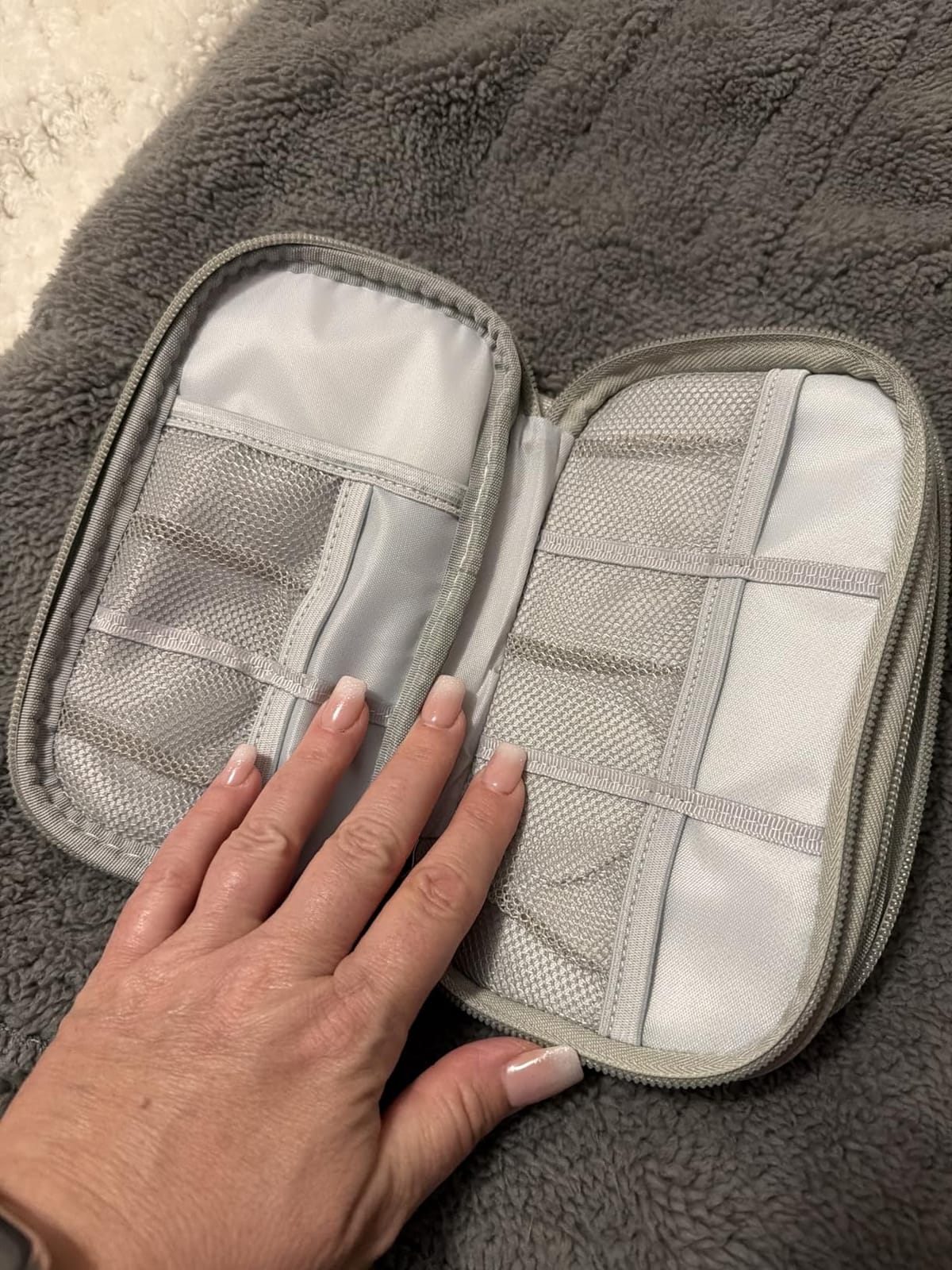 FYY Travel Tech Organizer customer photo 1