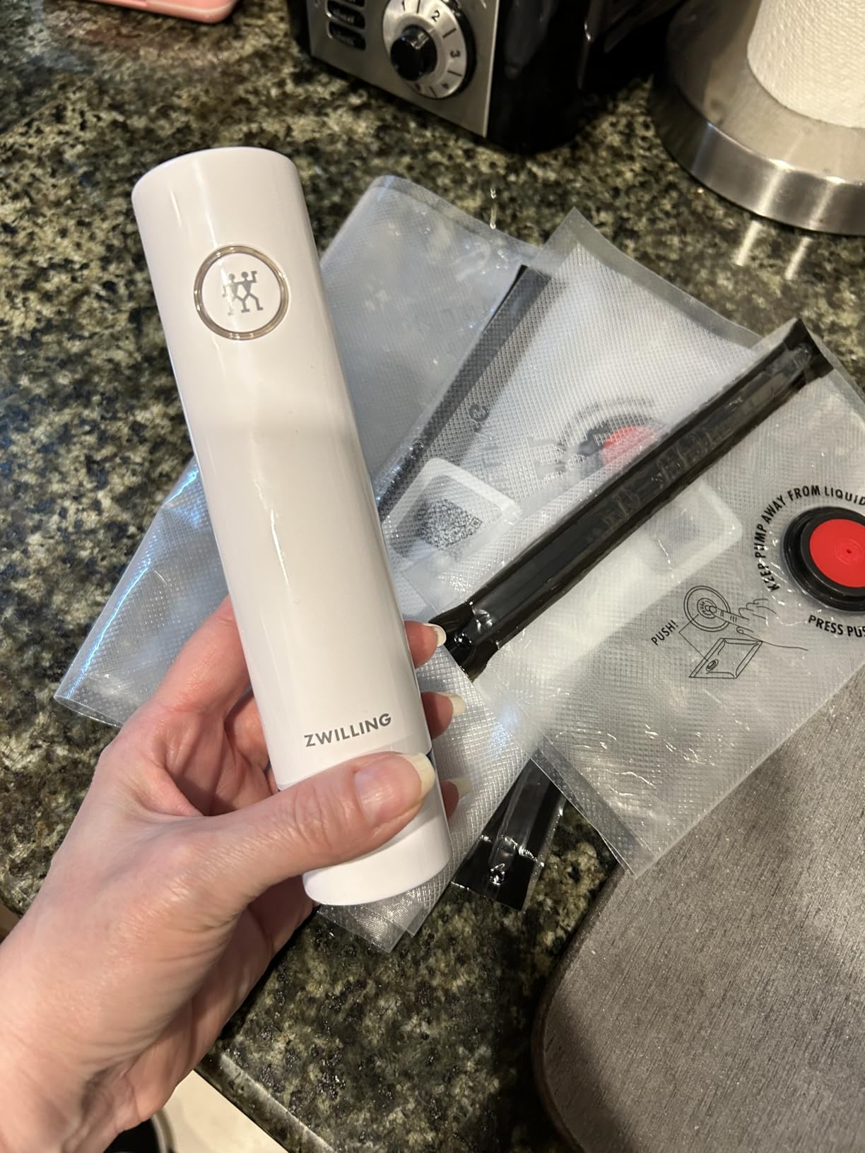 ZWILLING Fresh & Save Modern Handheld Food Saver Vacuum Sealer Machine Pump customer photo 2